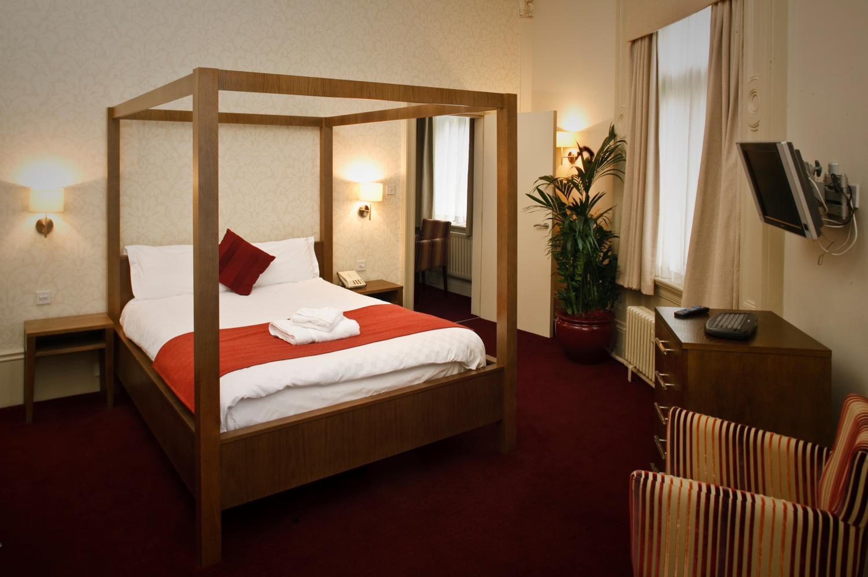 Harrogate Vacations - The Crown Hotel - Property Image 11