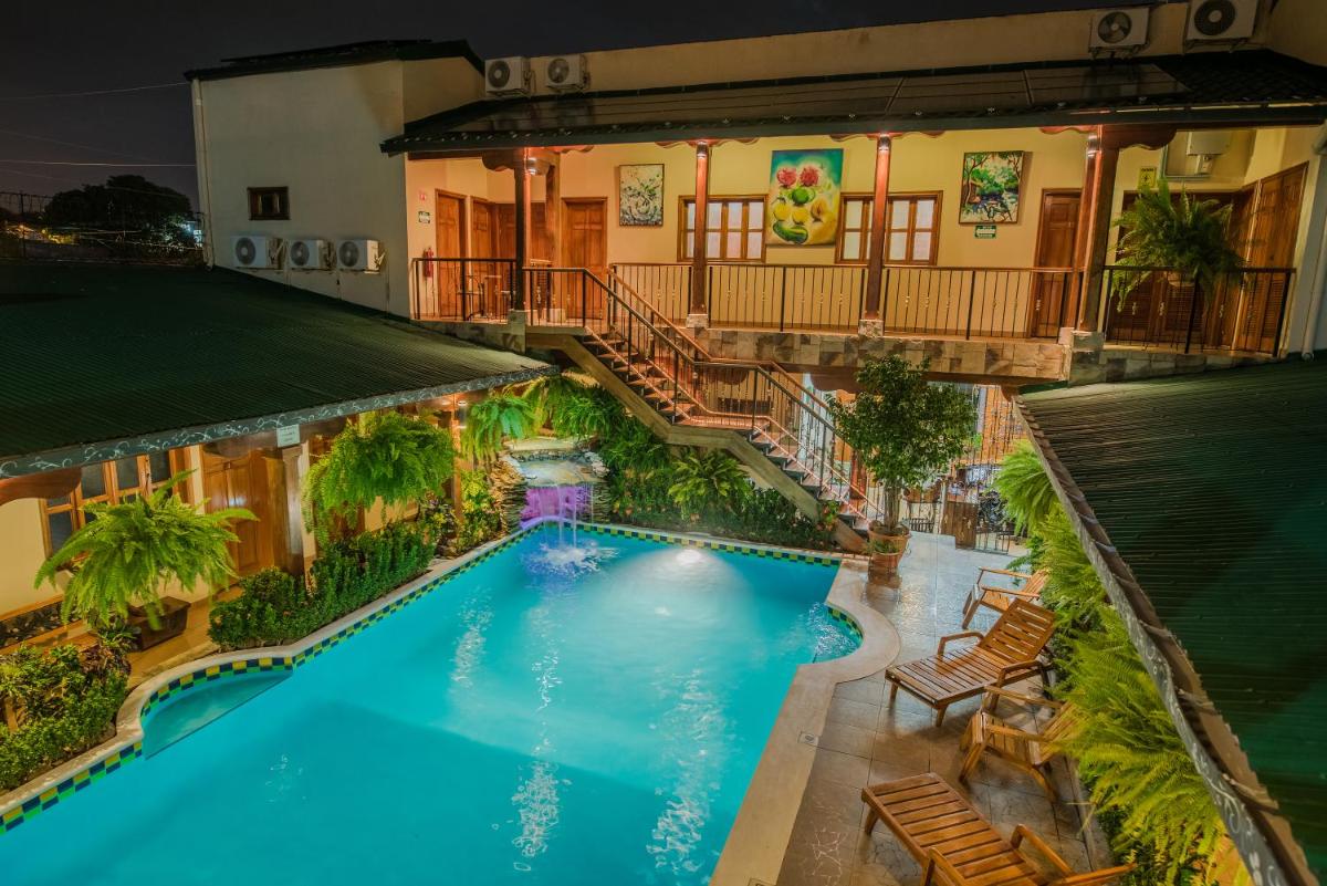 swimming pool