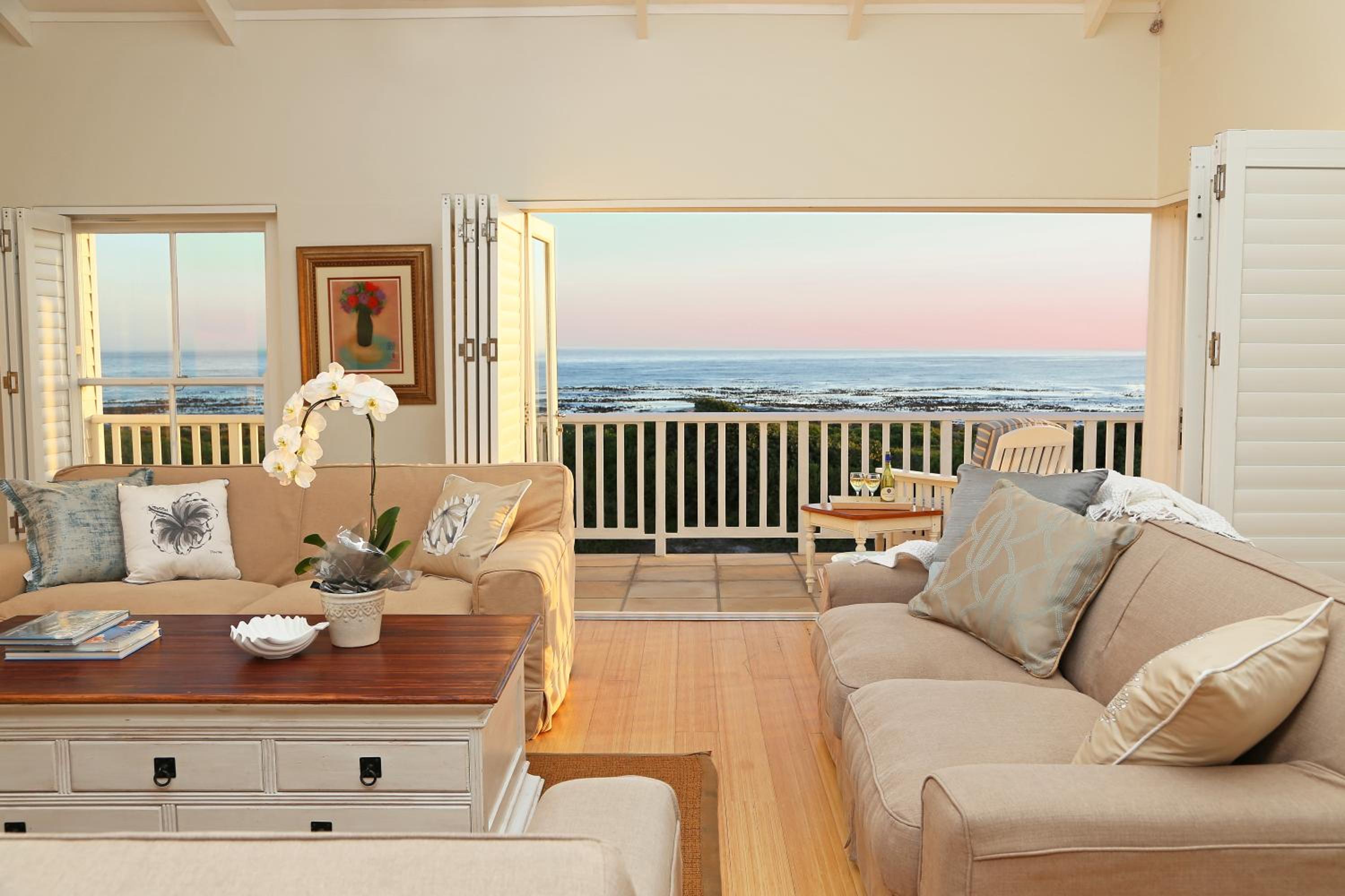 Hermanus Vacations - Shore's Edge Luxury Oceanfront Home - Property Image 28