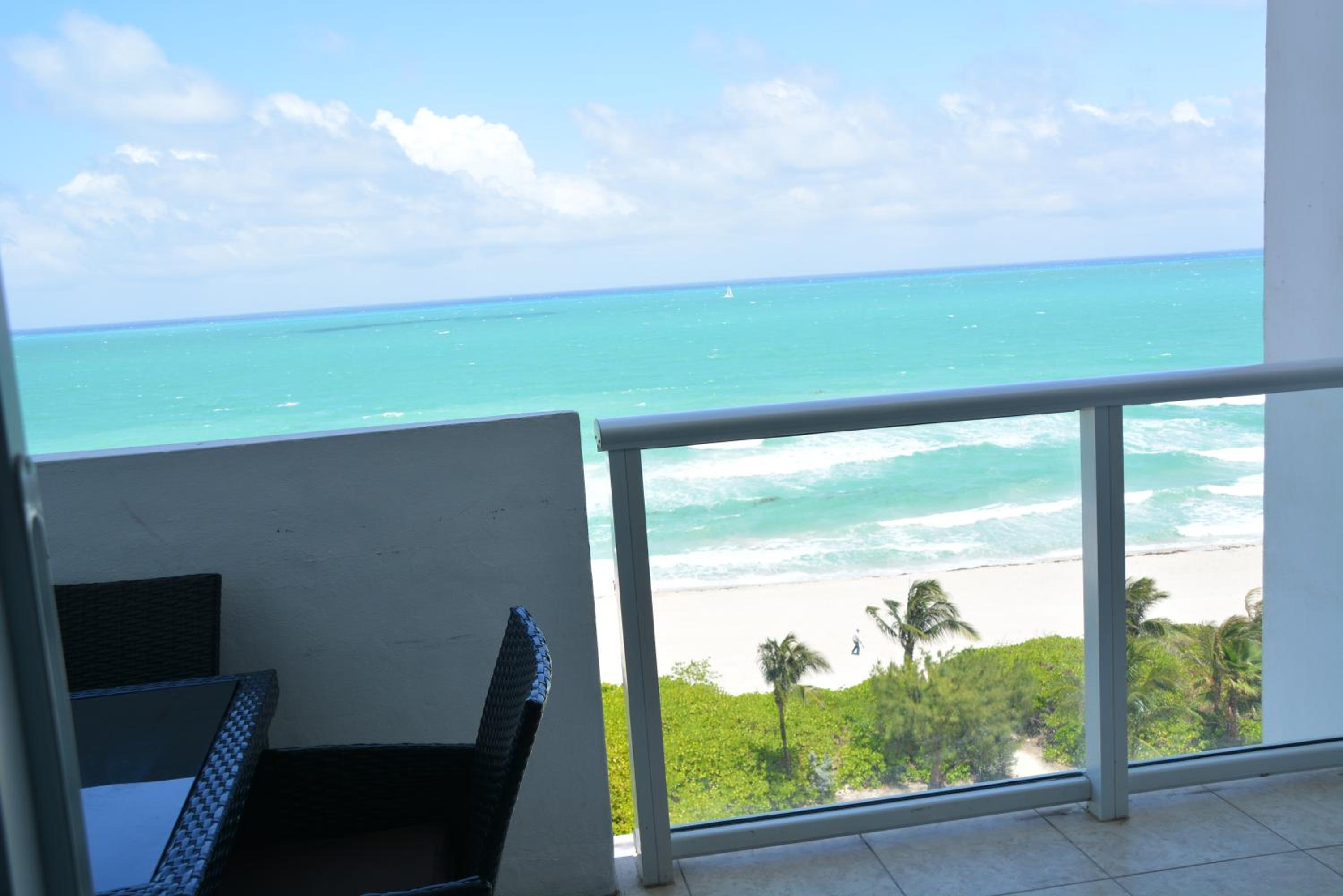 New Point Miami Beach Apartments