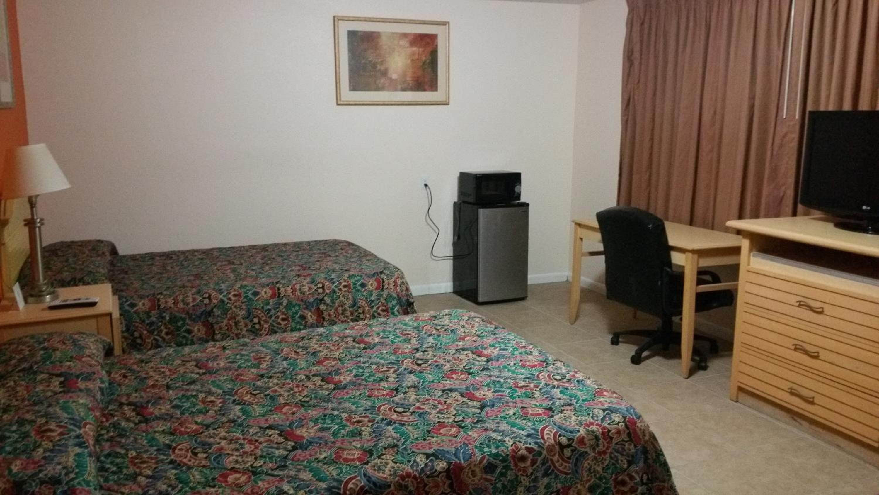 Travelers Inn - Clearwater