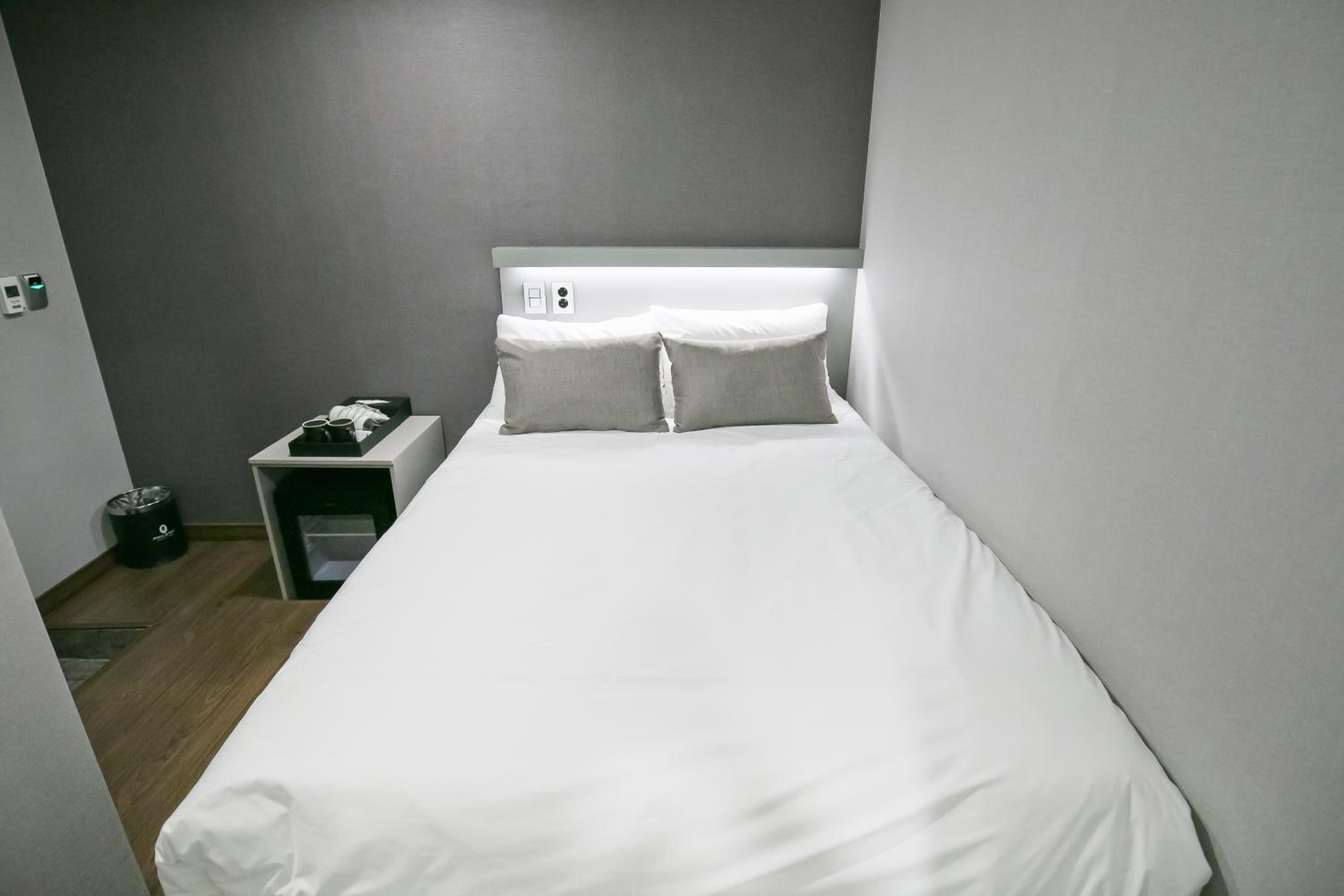 Philstay Myeongdong Station 20