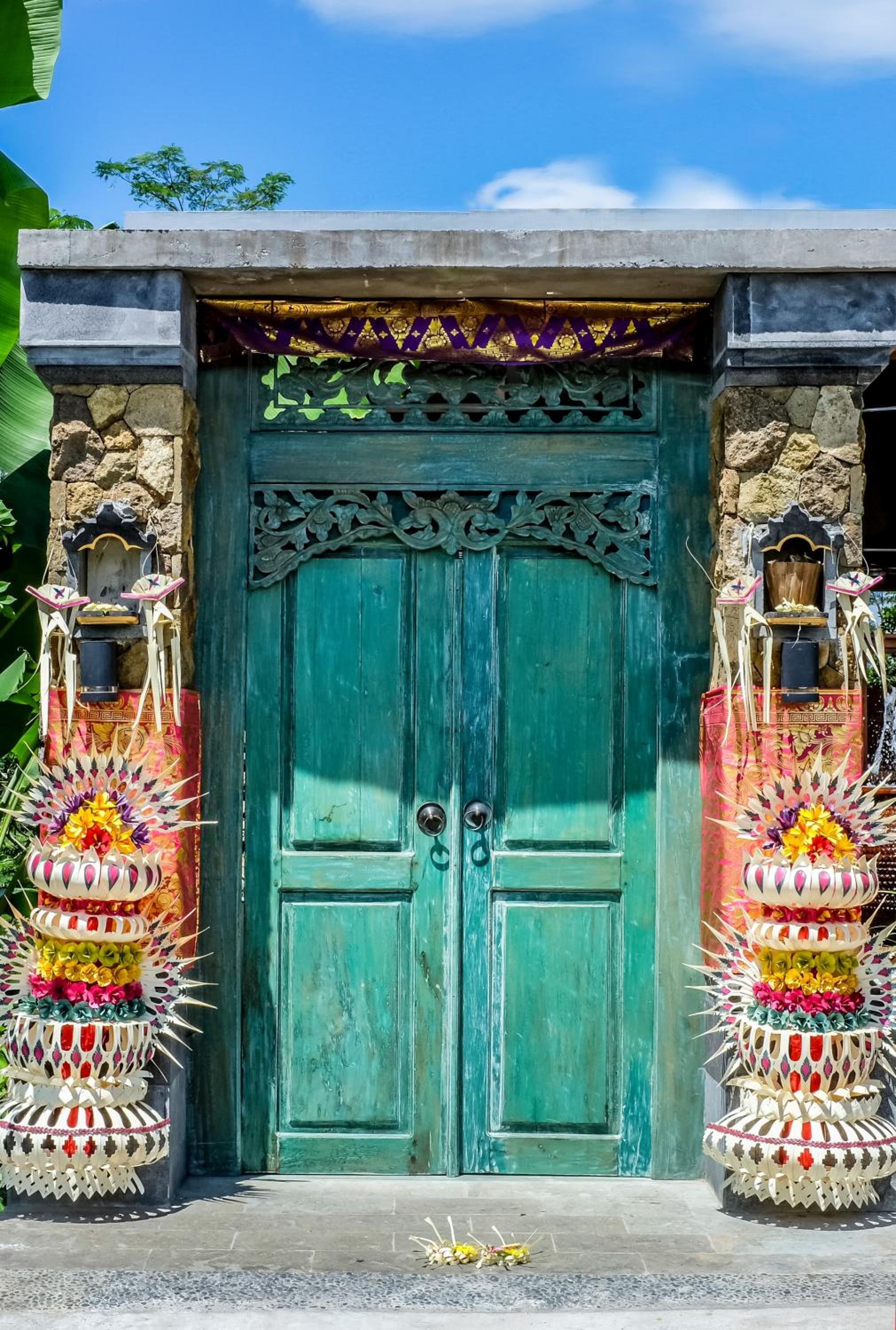 Pesantian Villa and Warung