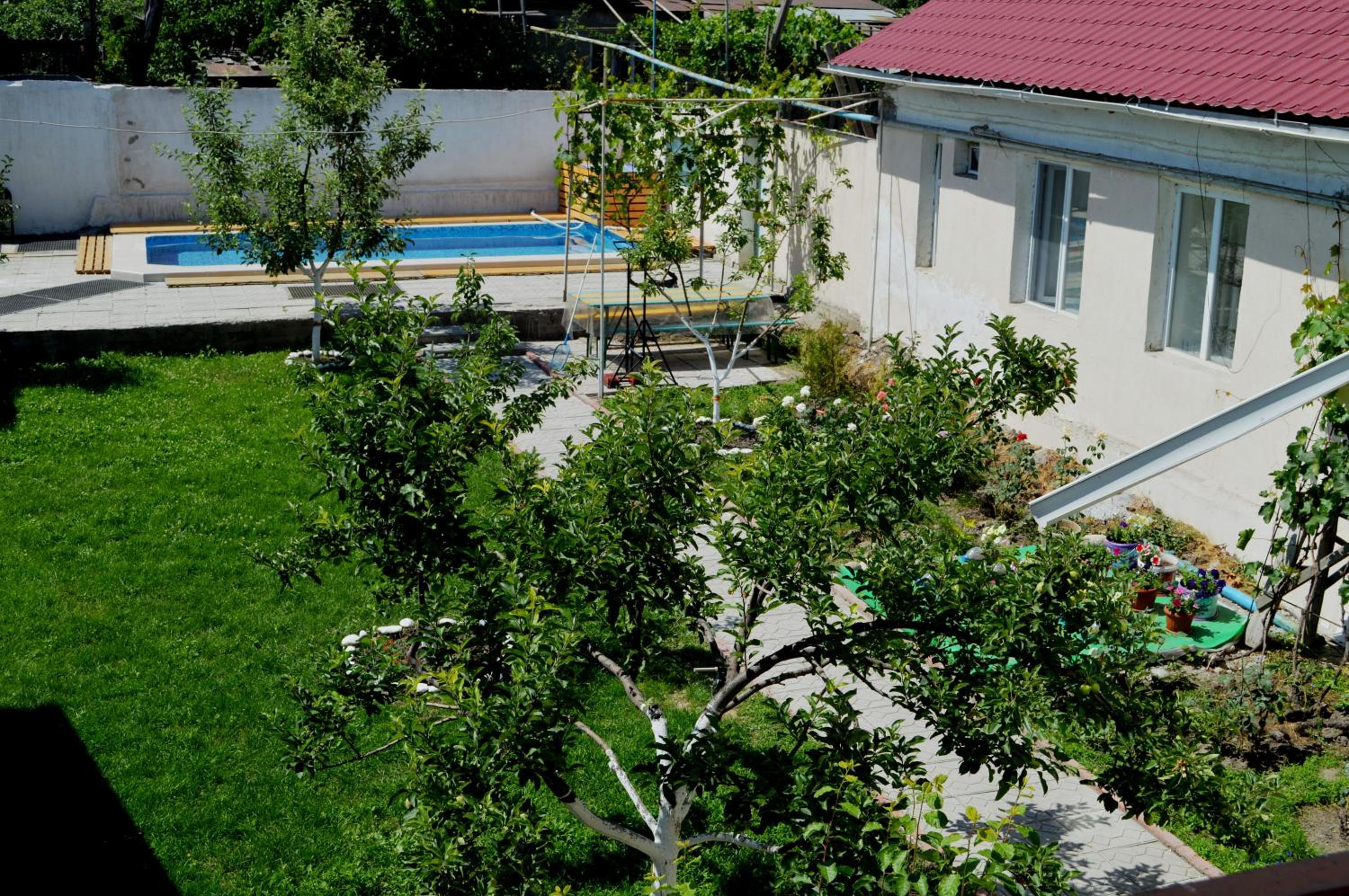 Tunduk Hostel