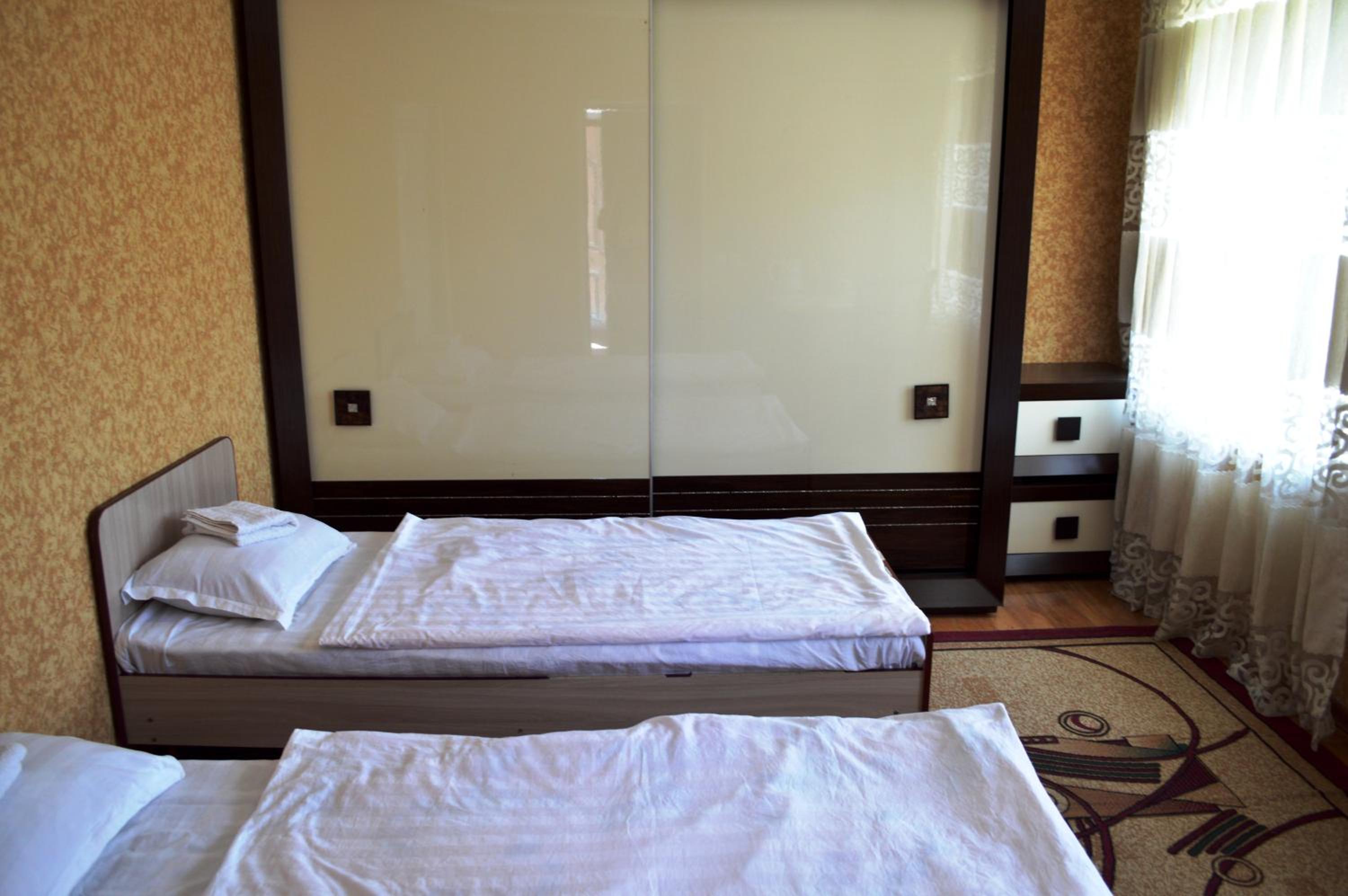 Tunduk Hostel