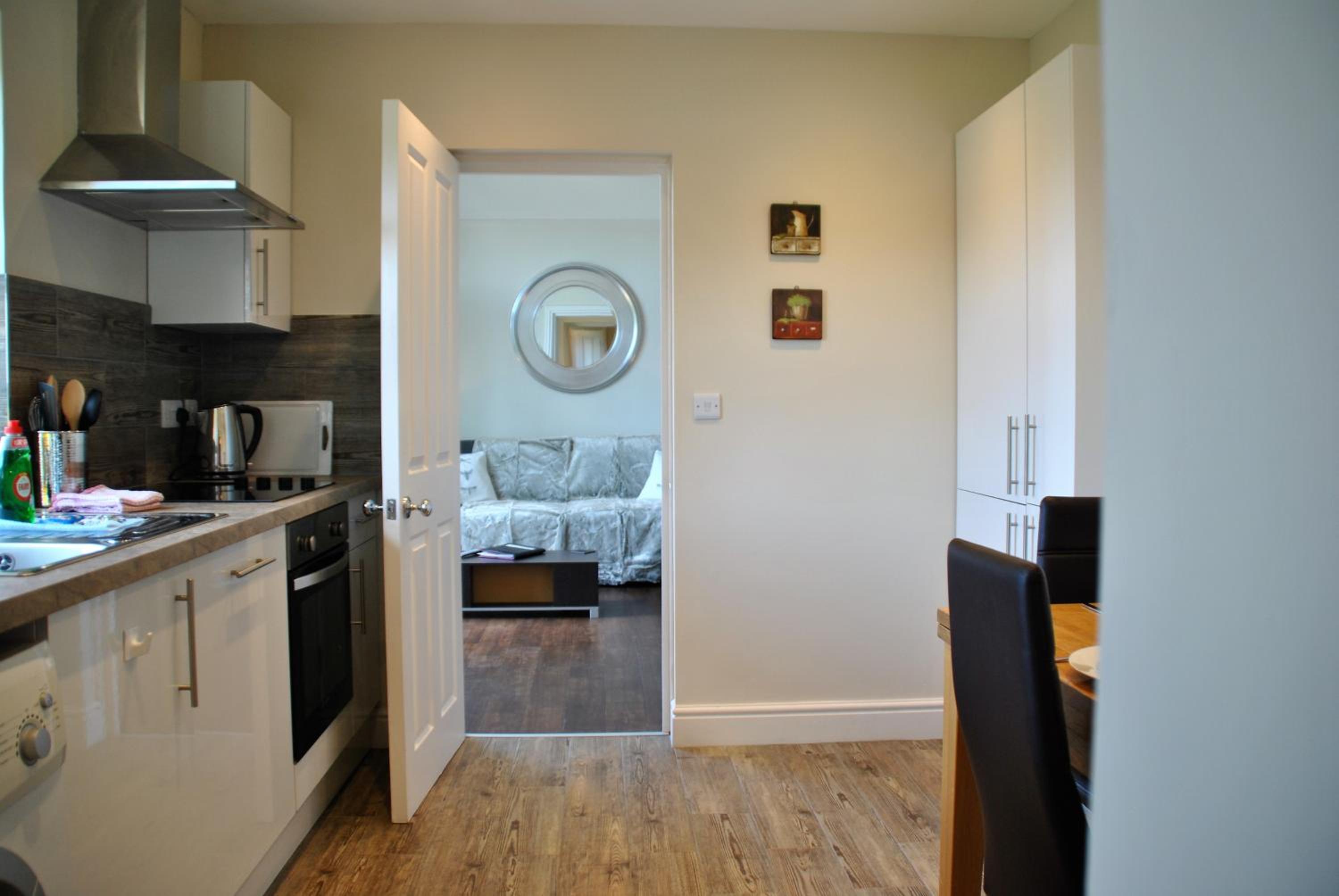Lord Raglan House One Bedroom with Parking