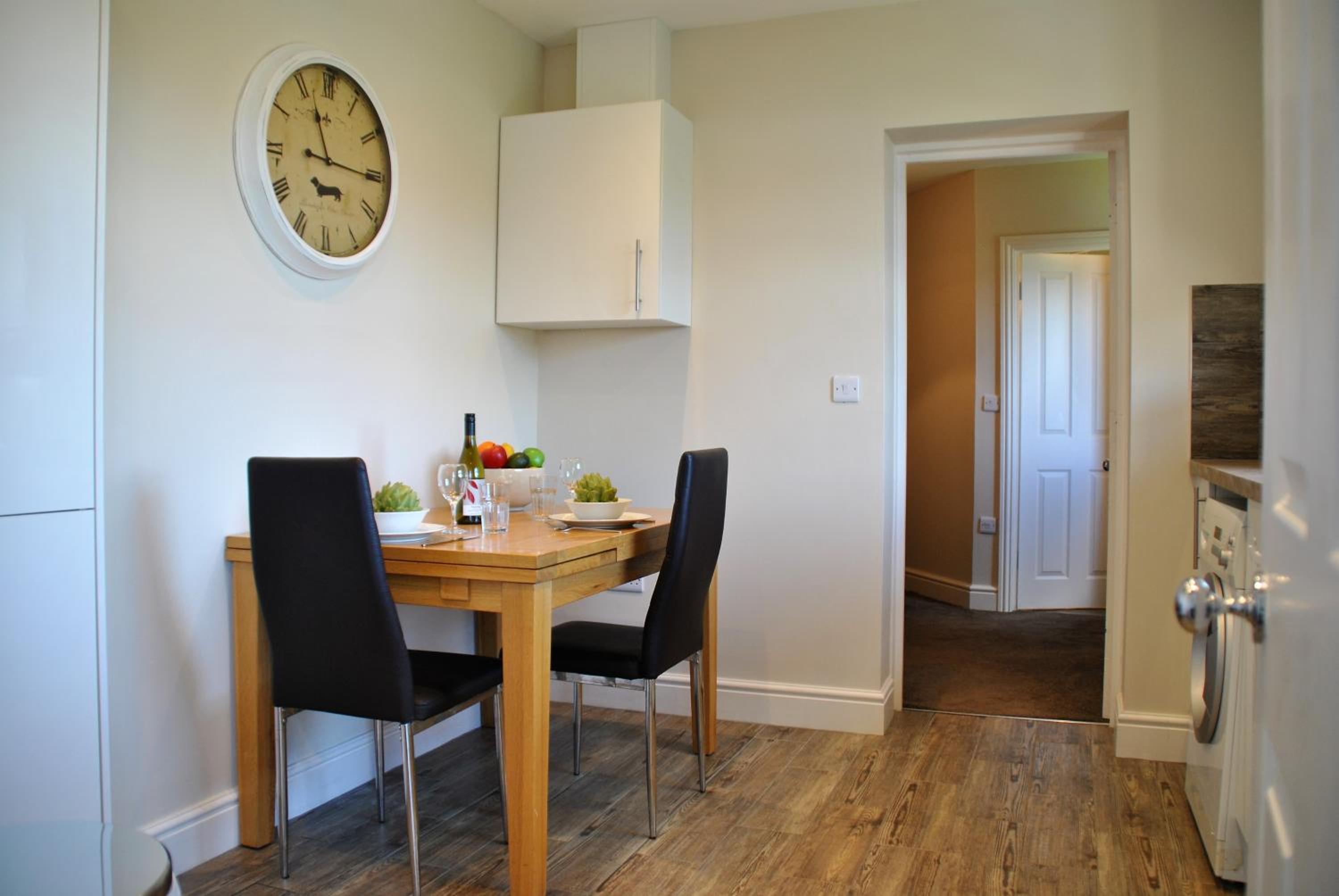 Lord Raglan House One Bedroom with Parking