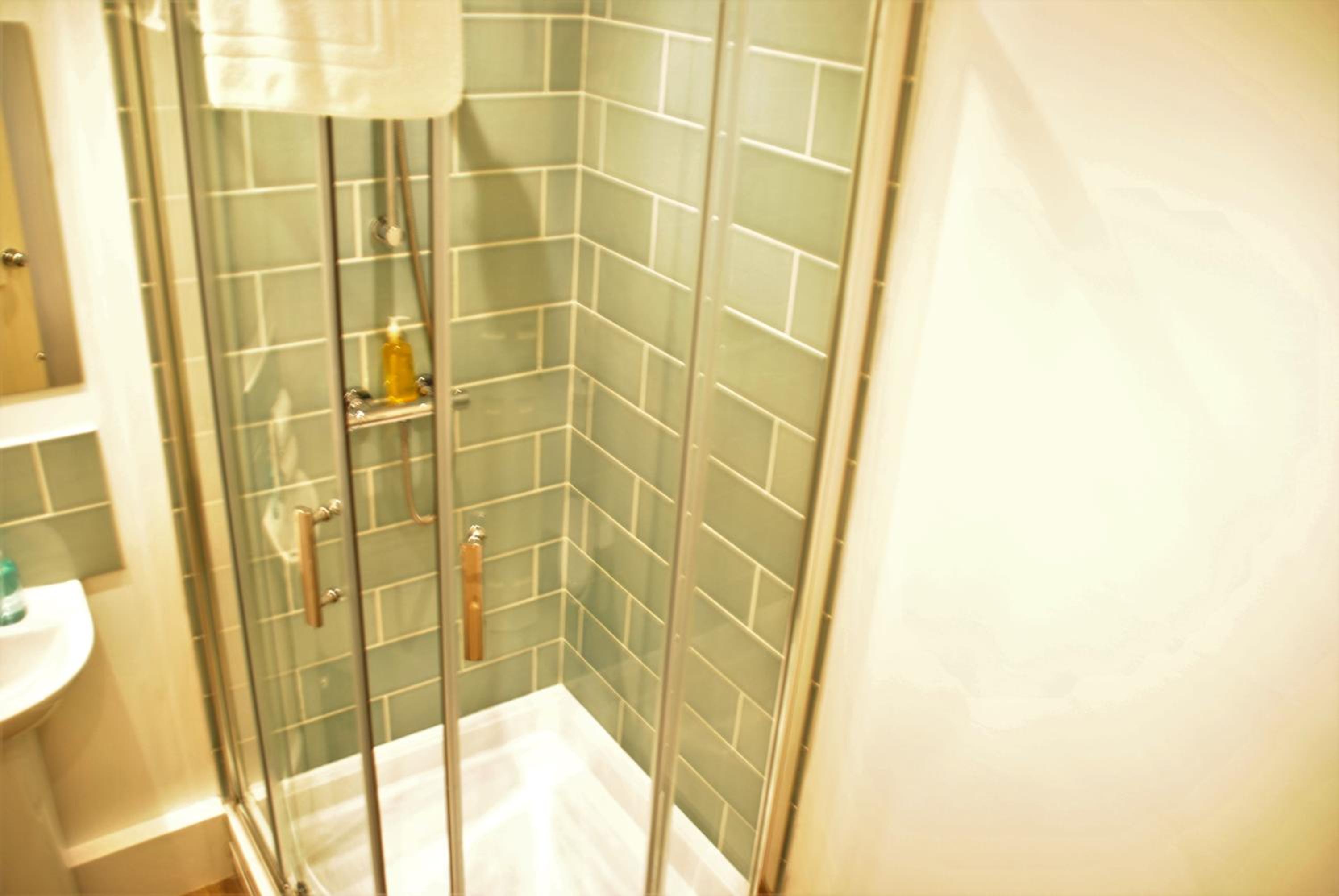 Lord Raglan House One Bedroom with Parking