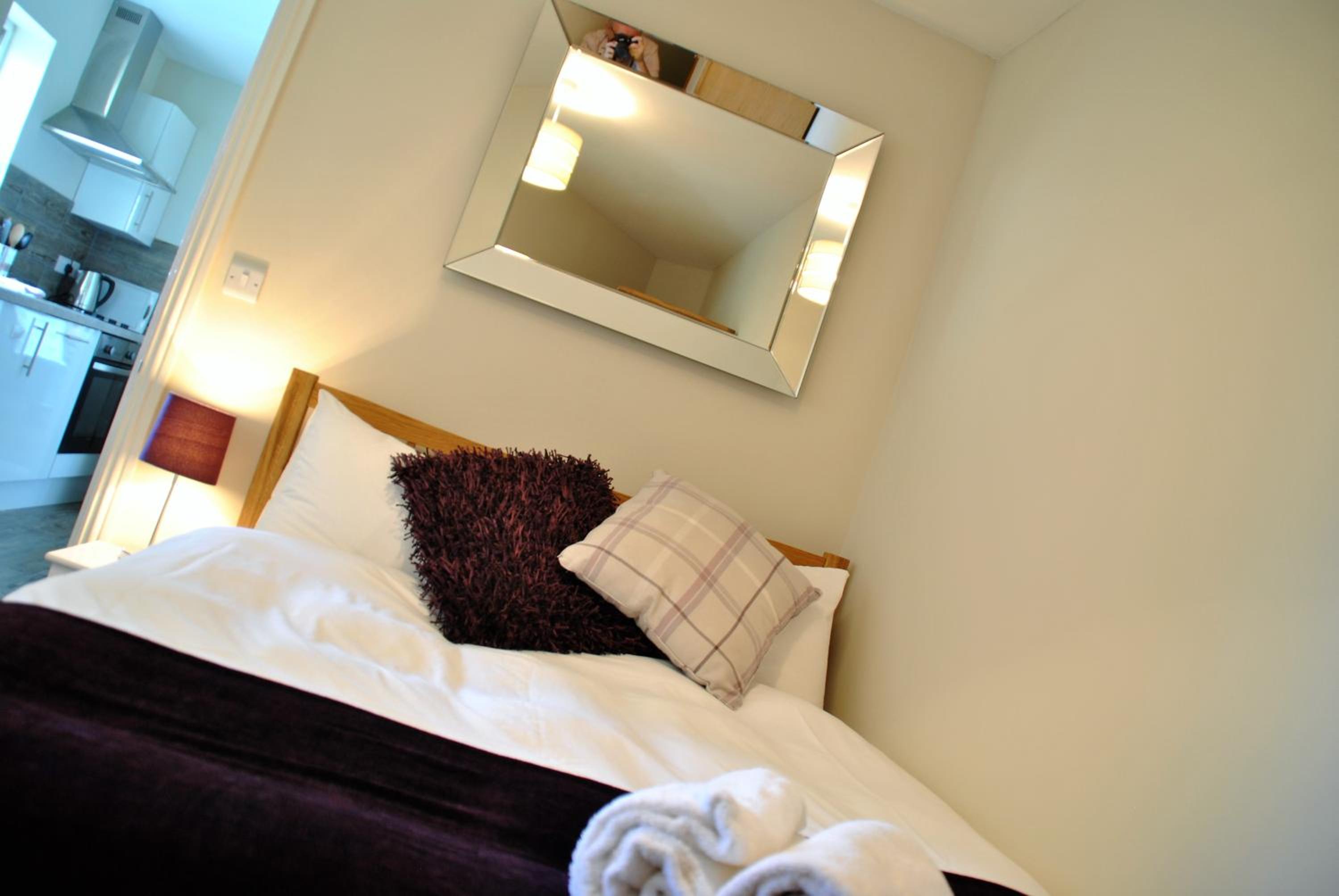 Lord Raglan House One Bedroom with Parking