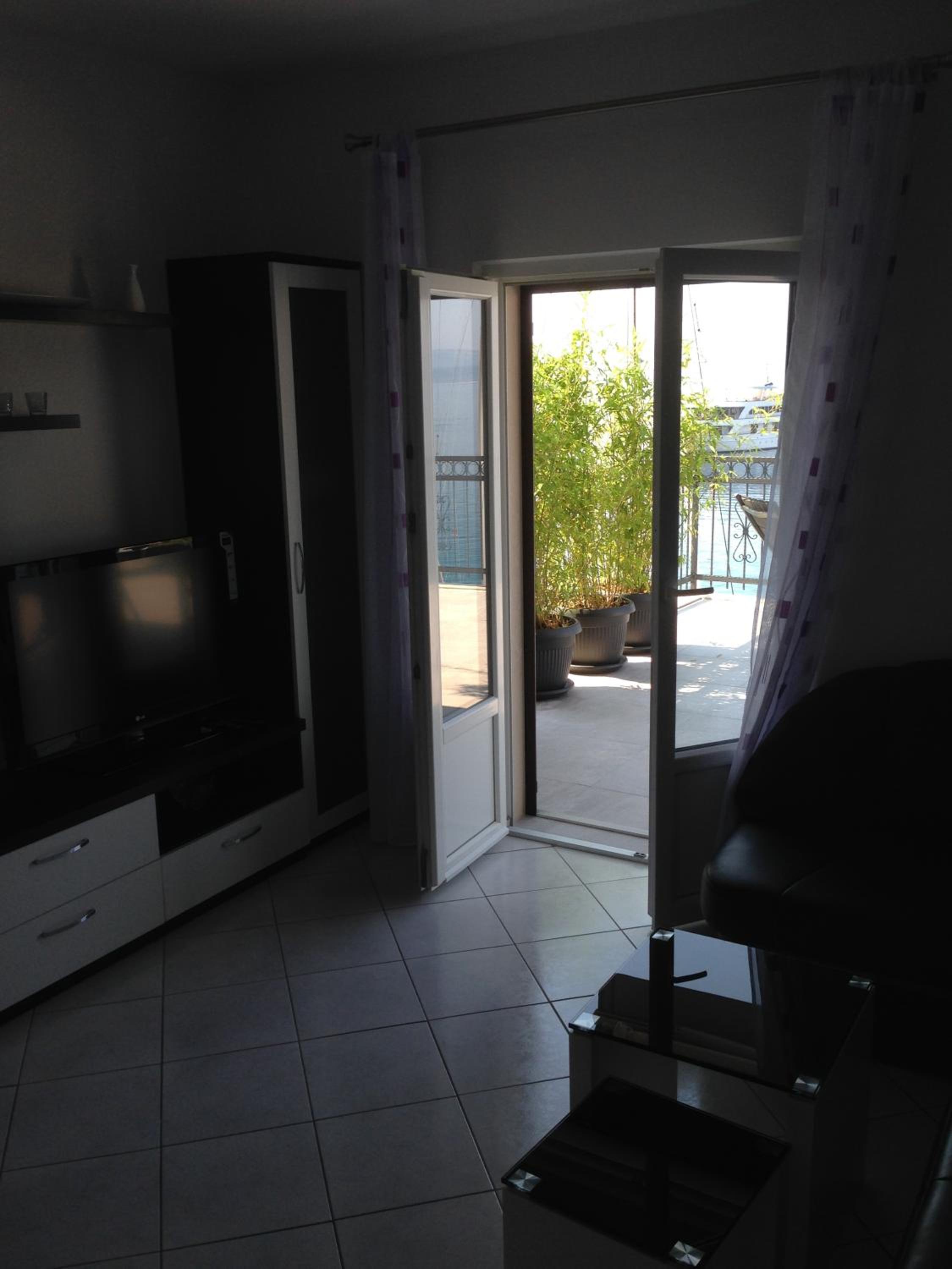 Photo 52