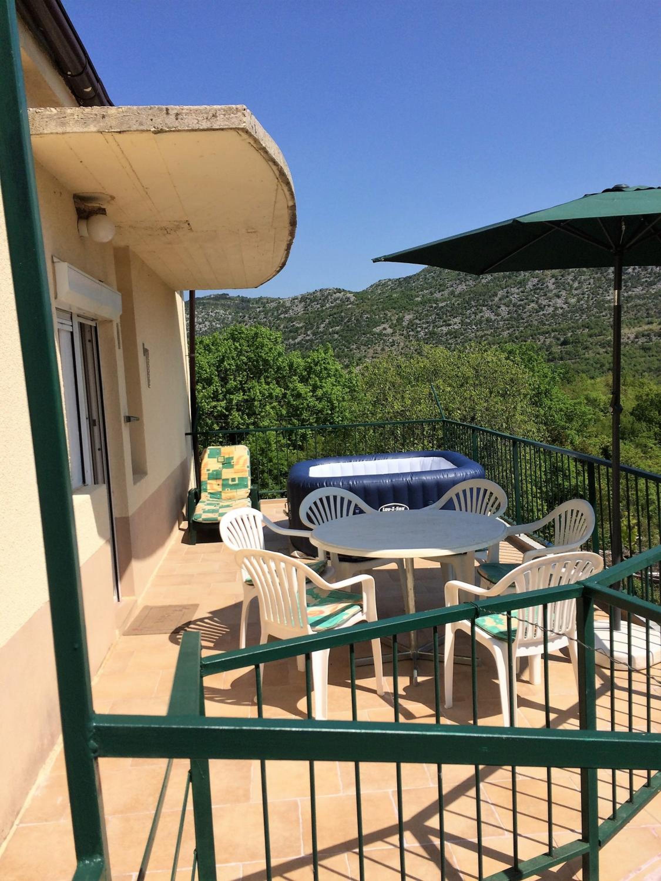 Malena view 3