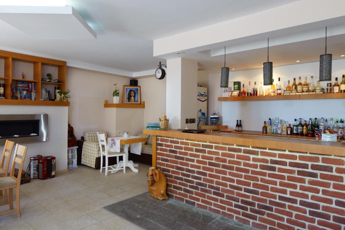 bar