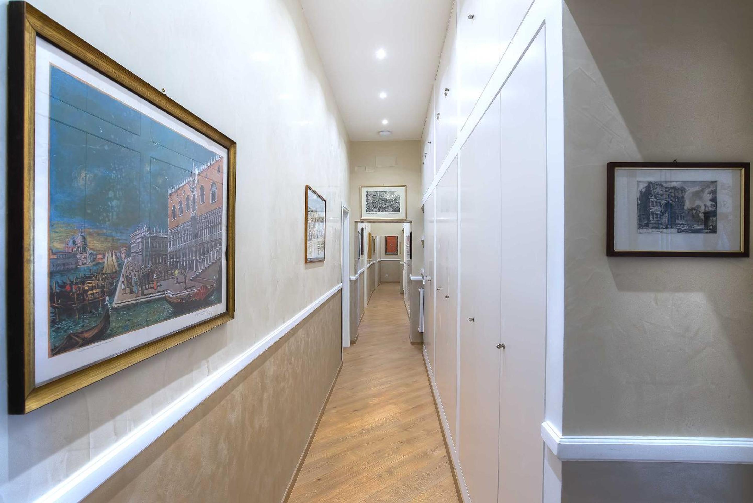 Trevi Rome Suite