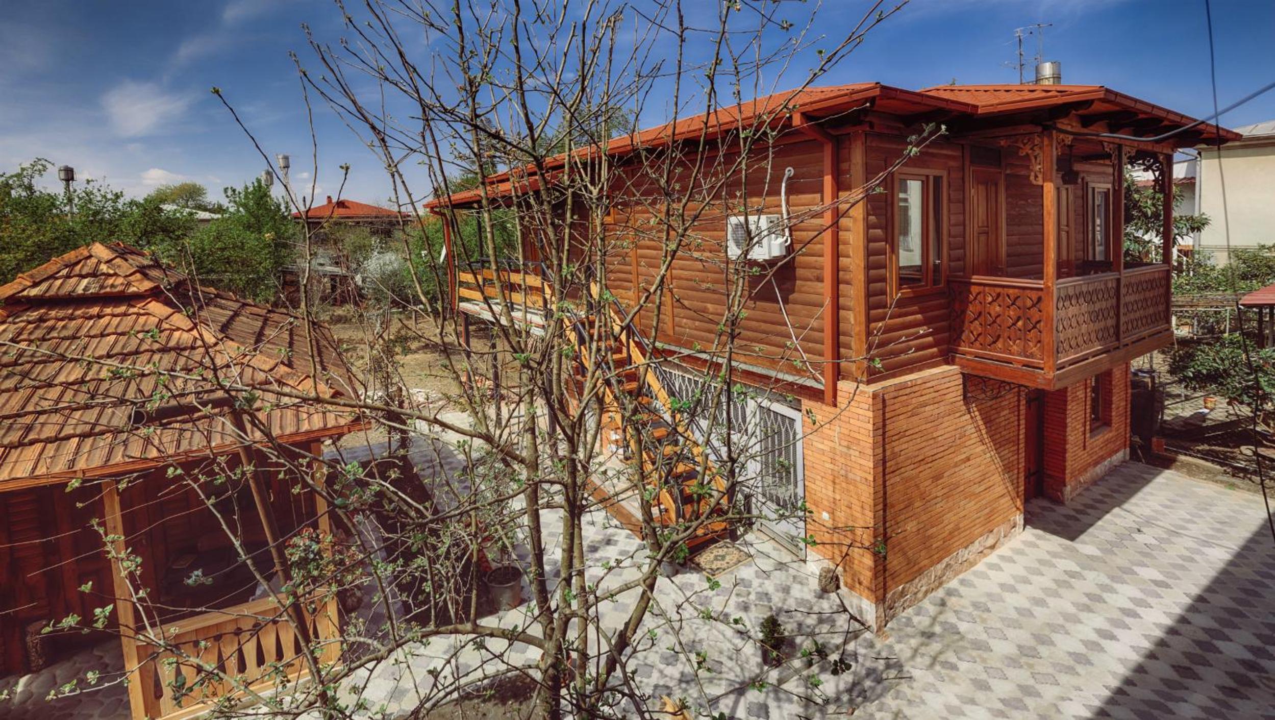 Casa de Khasia view 3