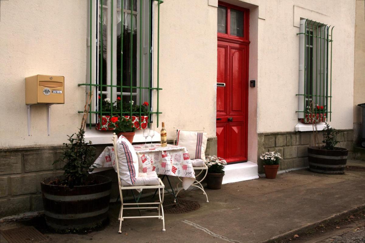 Canal Cottage