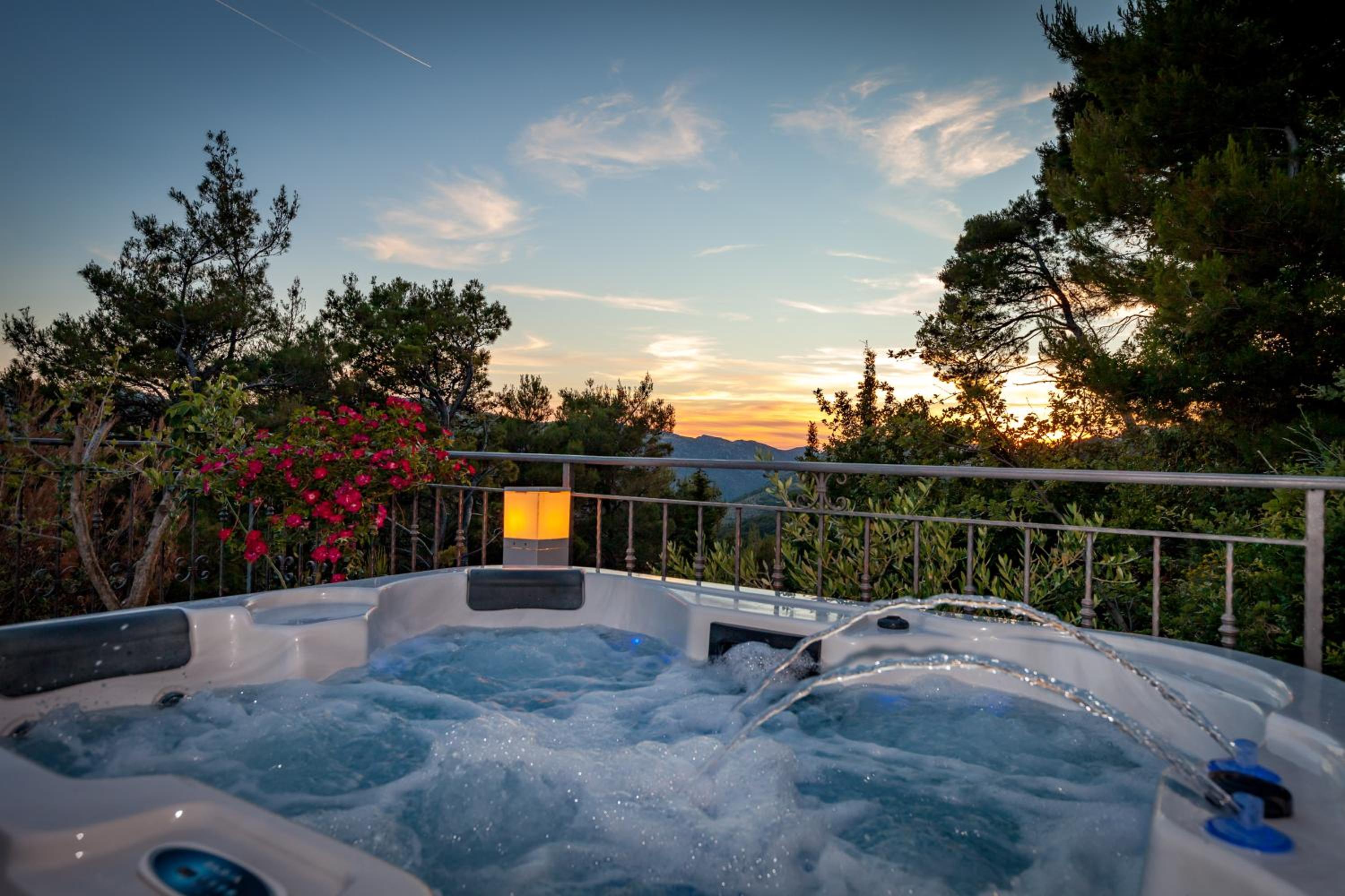 Apartment Stela with heated private pool and Whirlpool Gornje Sitno view 4