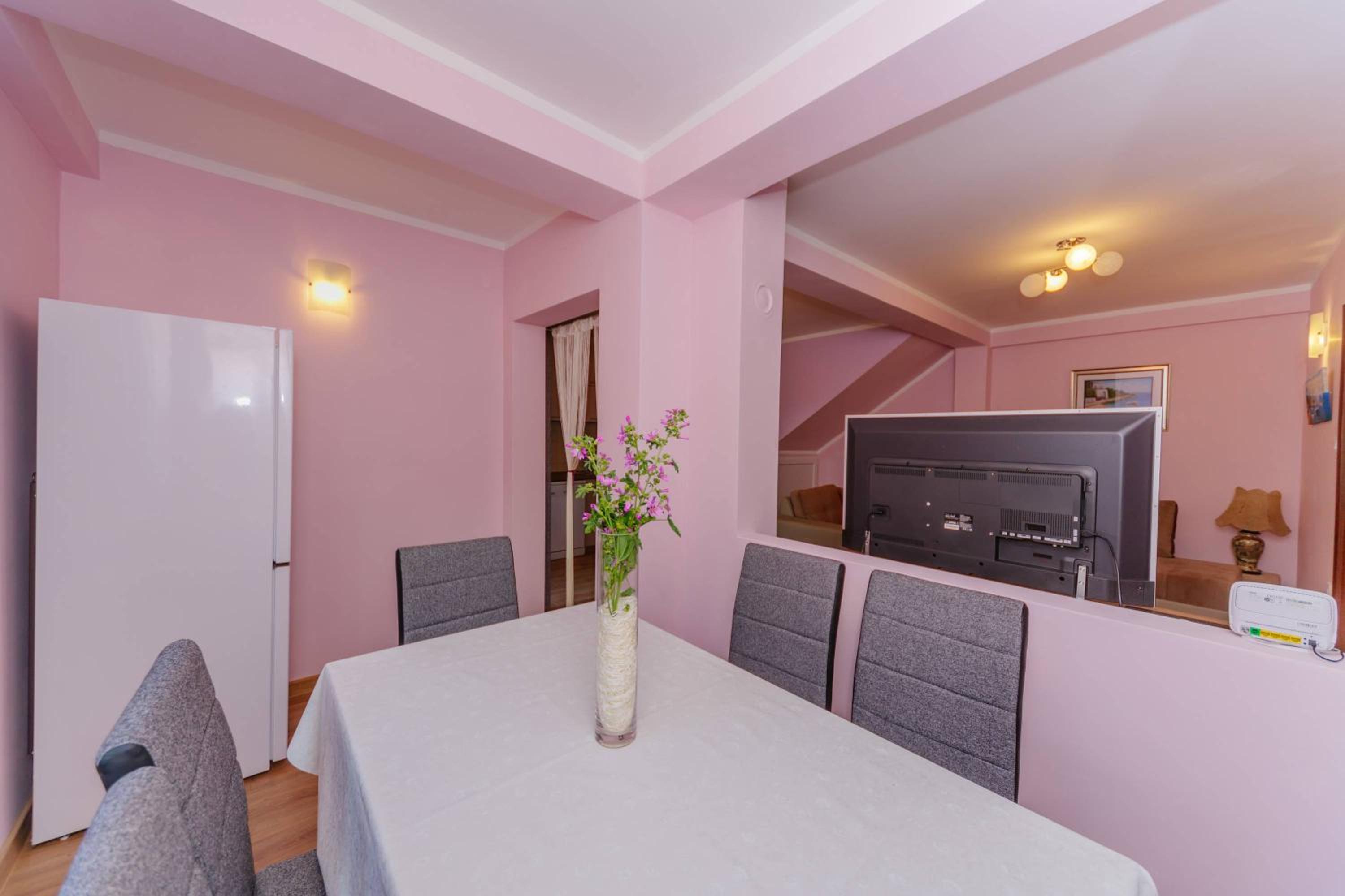 Paradise Bay Apartments