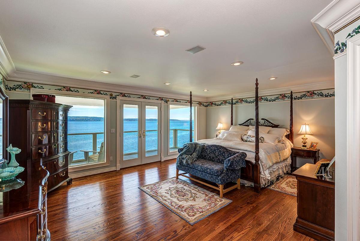 Sea Mist Waterfront B&B