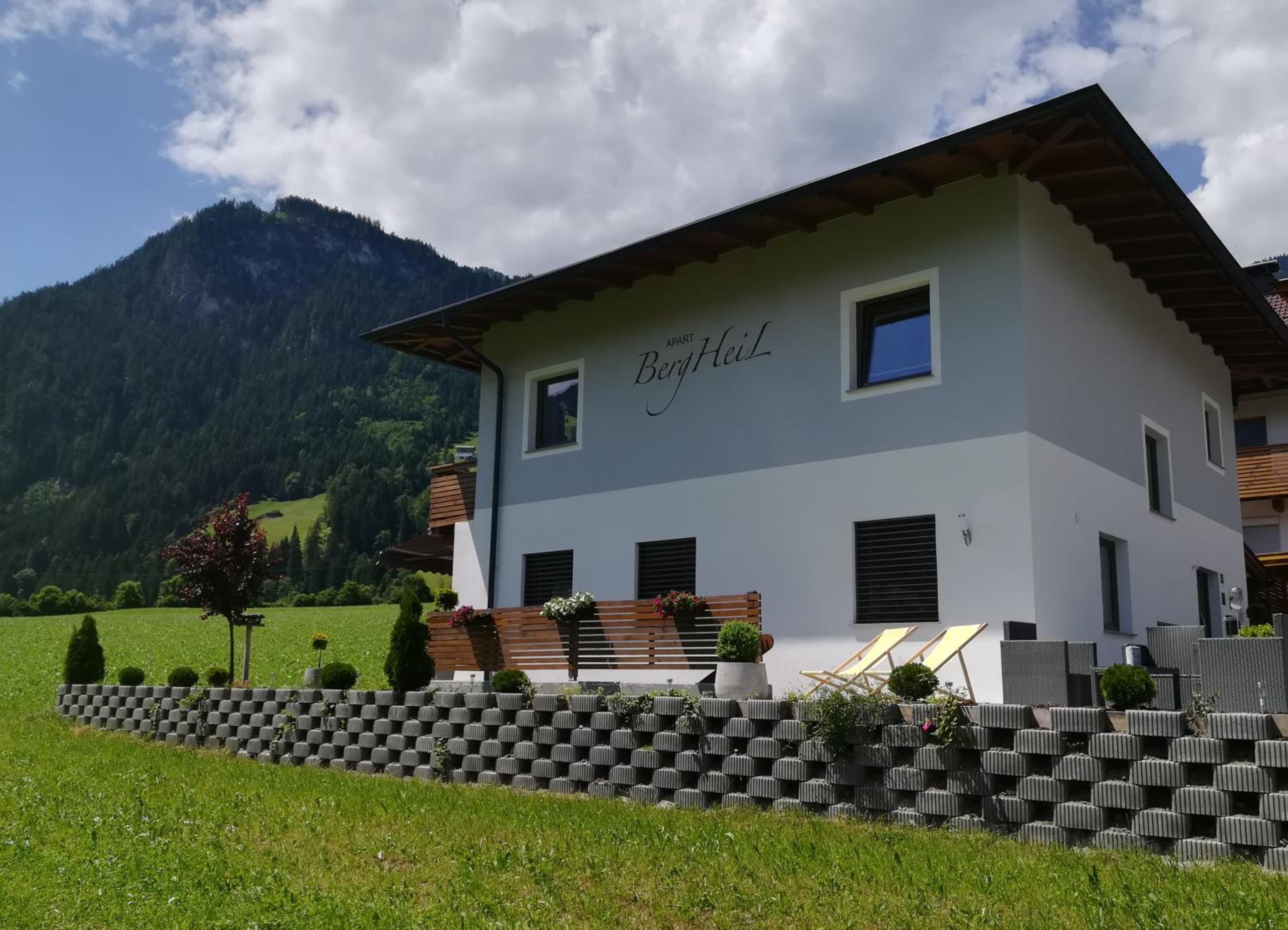 BERGHEIL Apartments