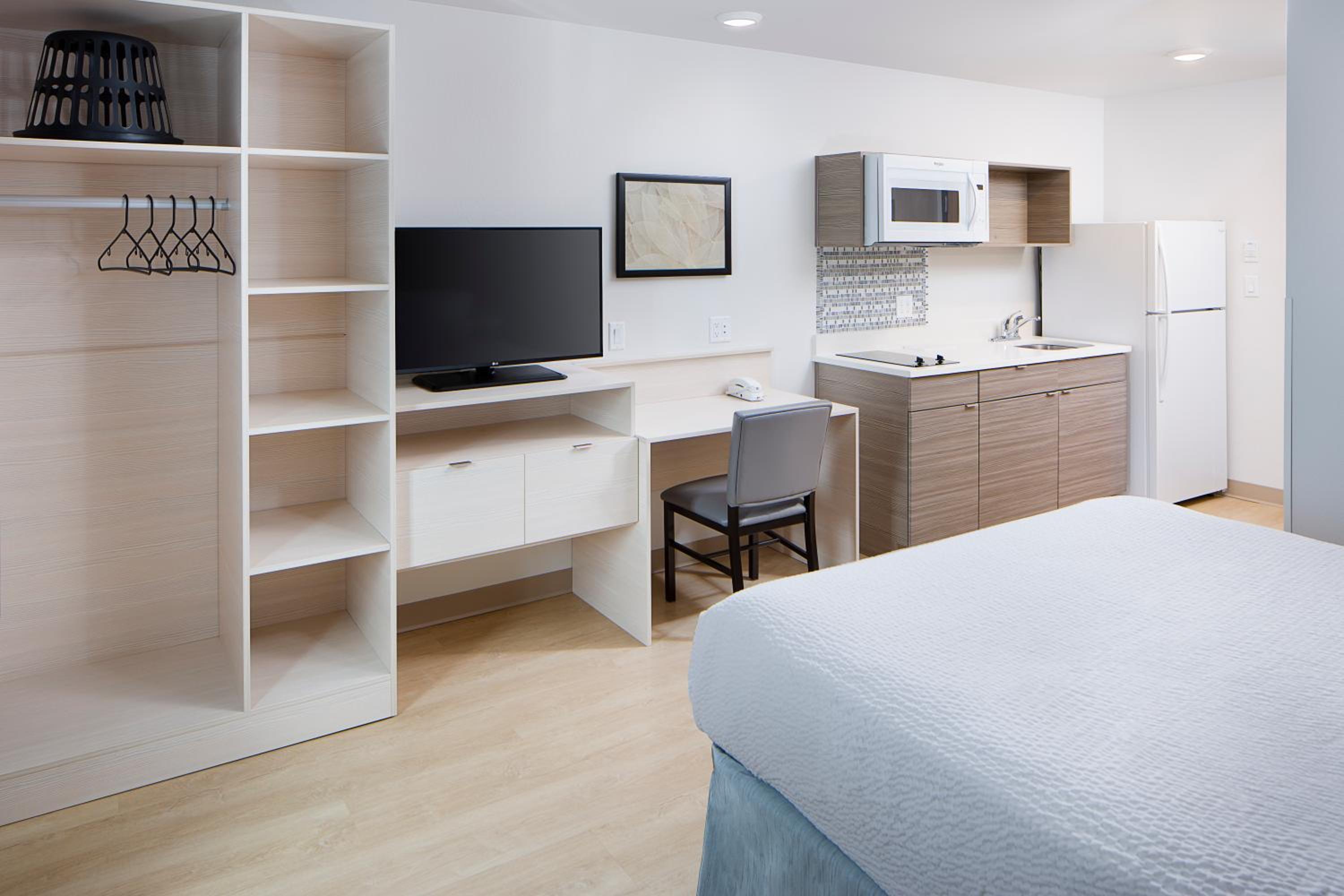 WoodSpring Suites Seattle Everett