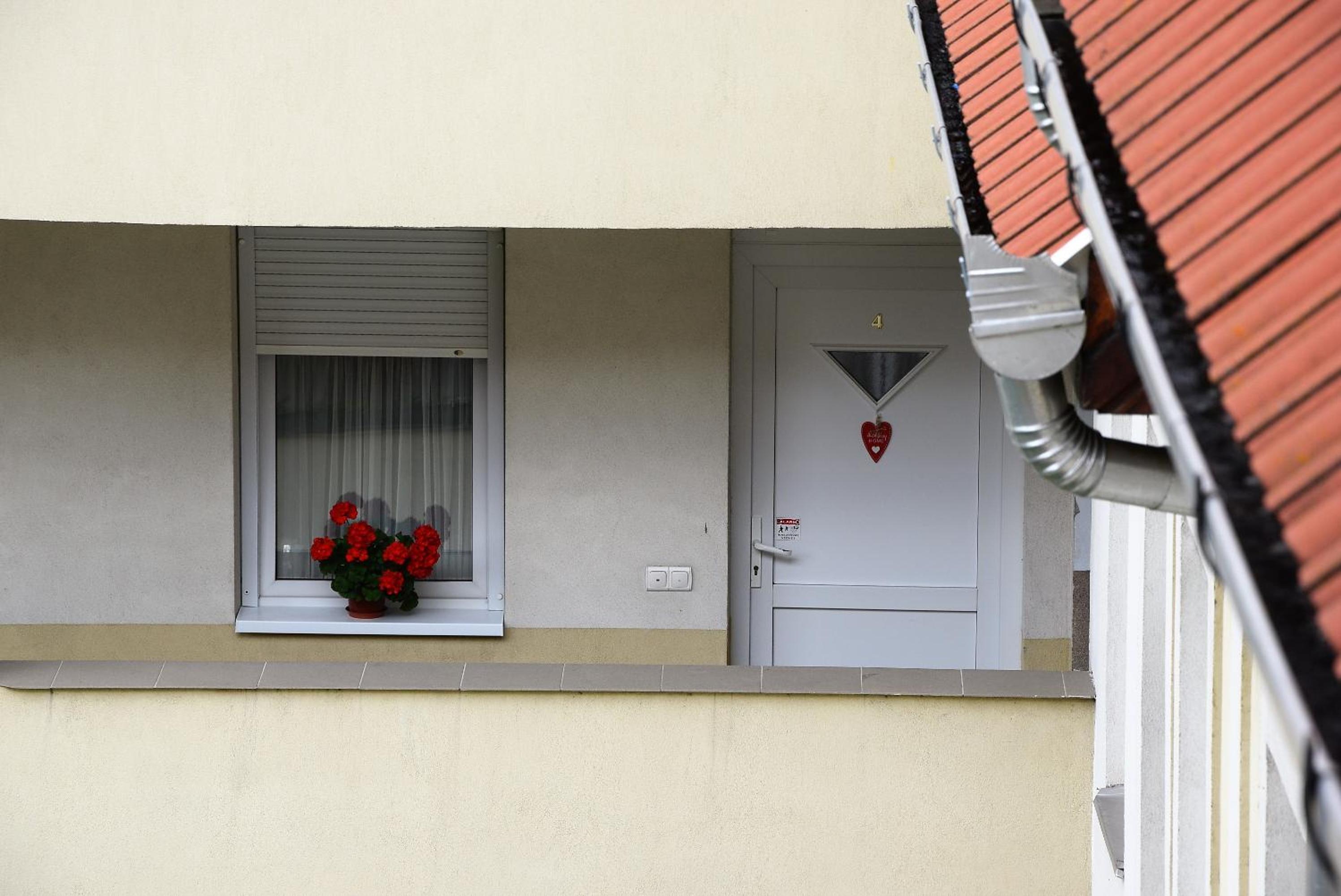 Holiday Home & Apartment