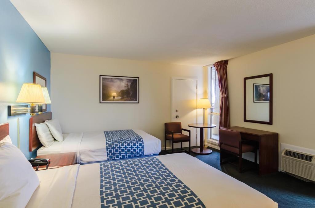 Gillette Vacations - Alamo Inn  Suites - Property Image 11