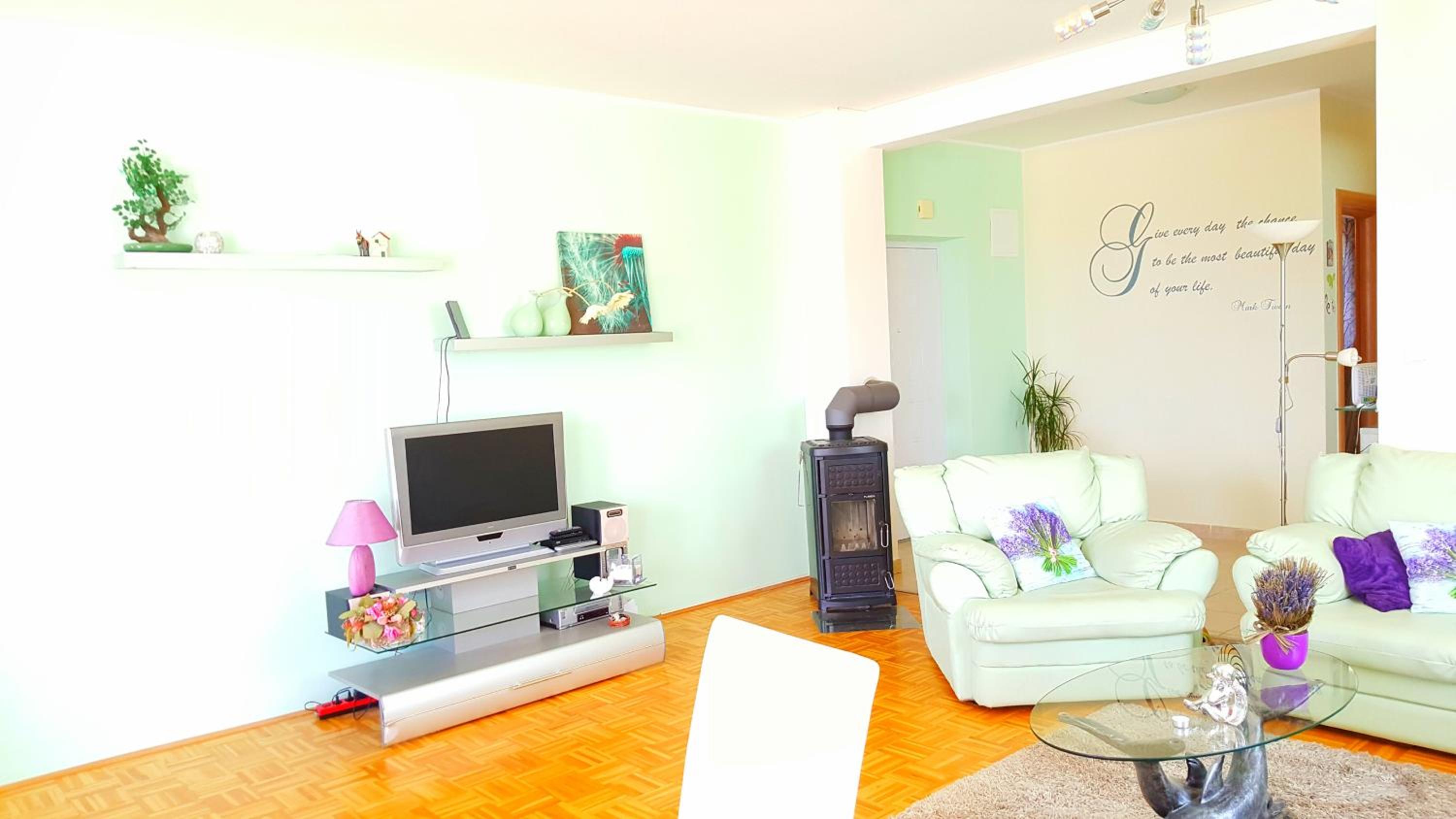 Apartment Nano view 4