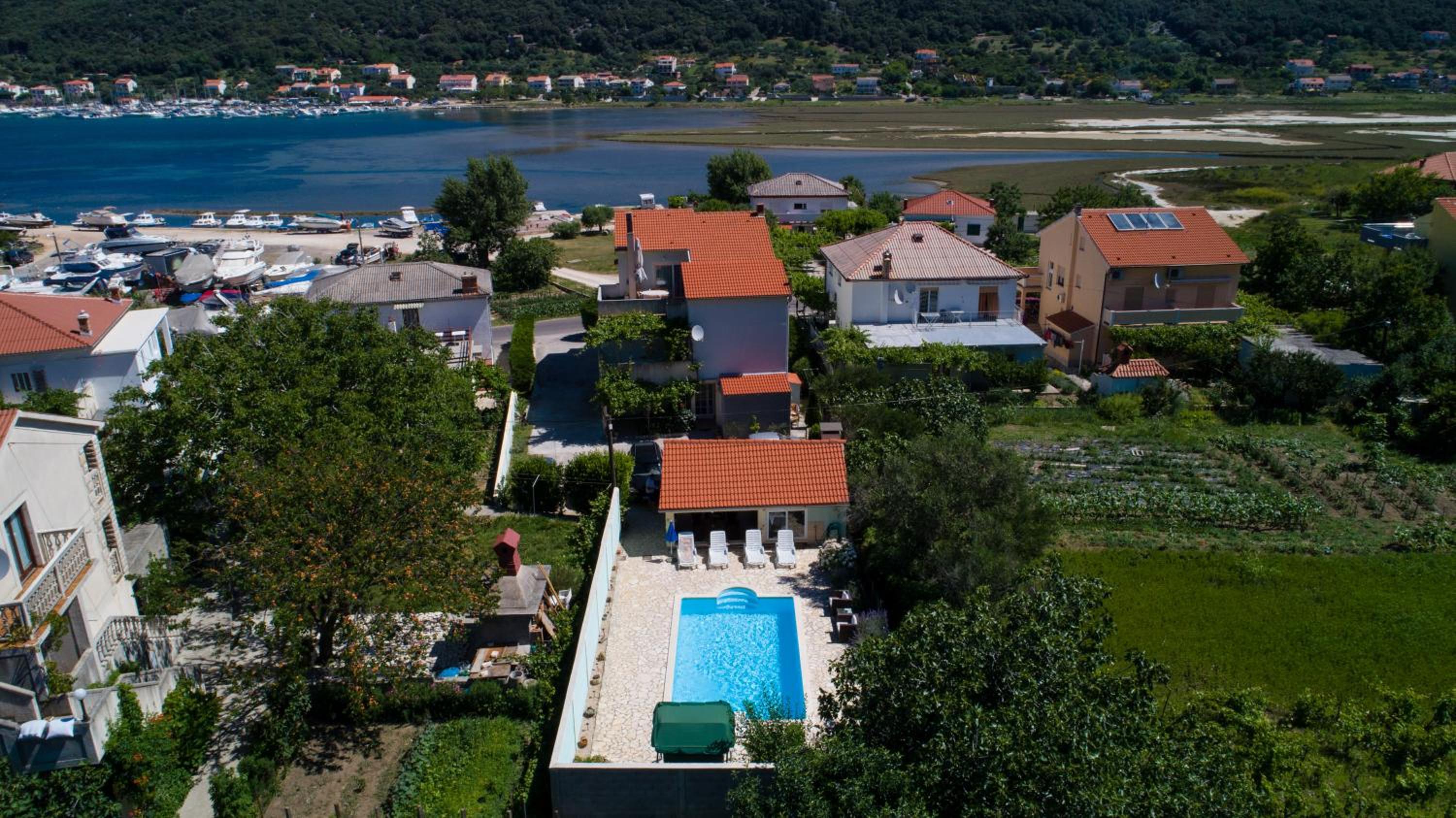 Apartments Gvacic