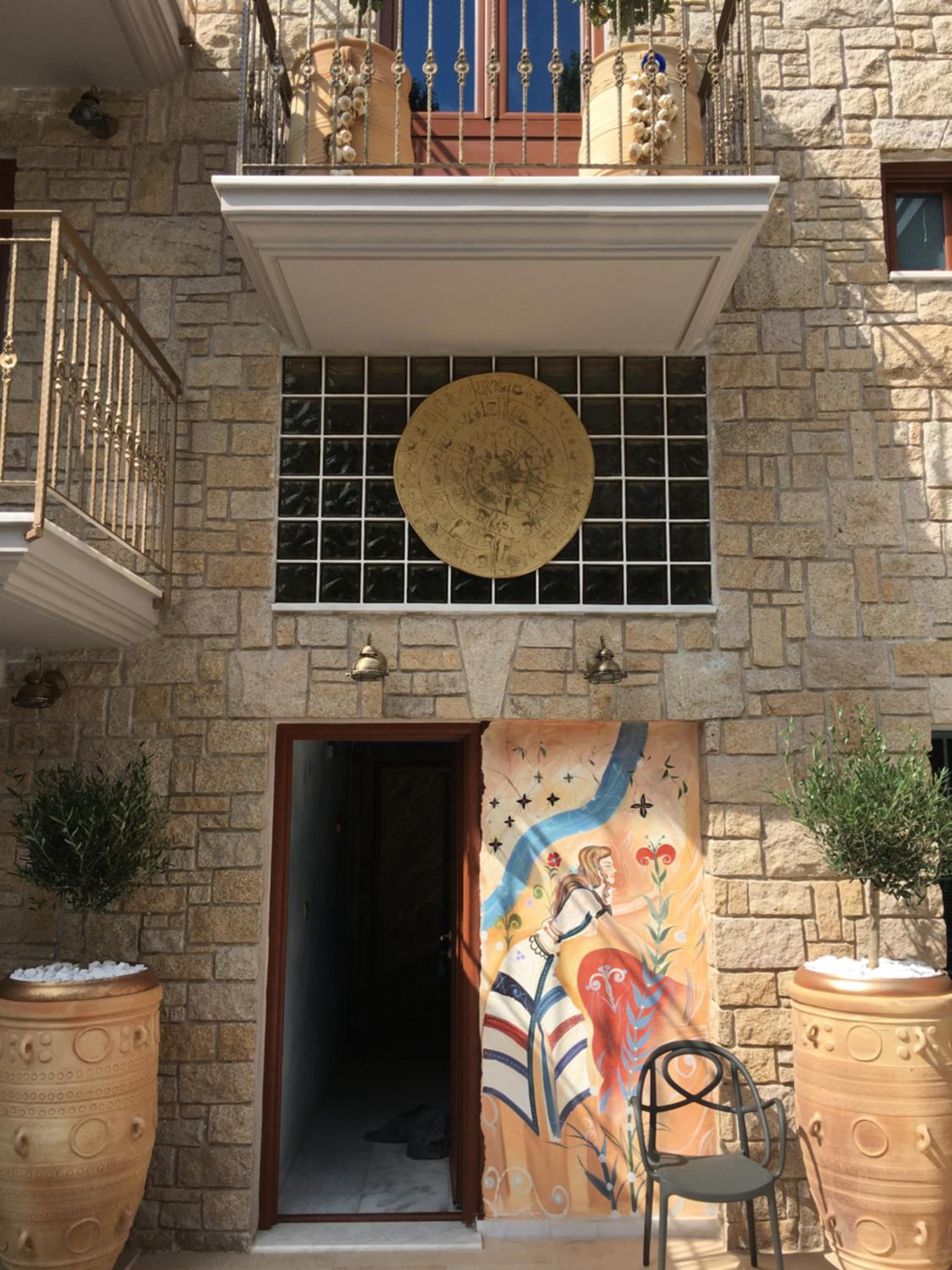 Leda Suites