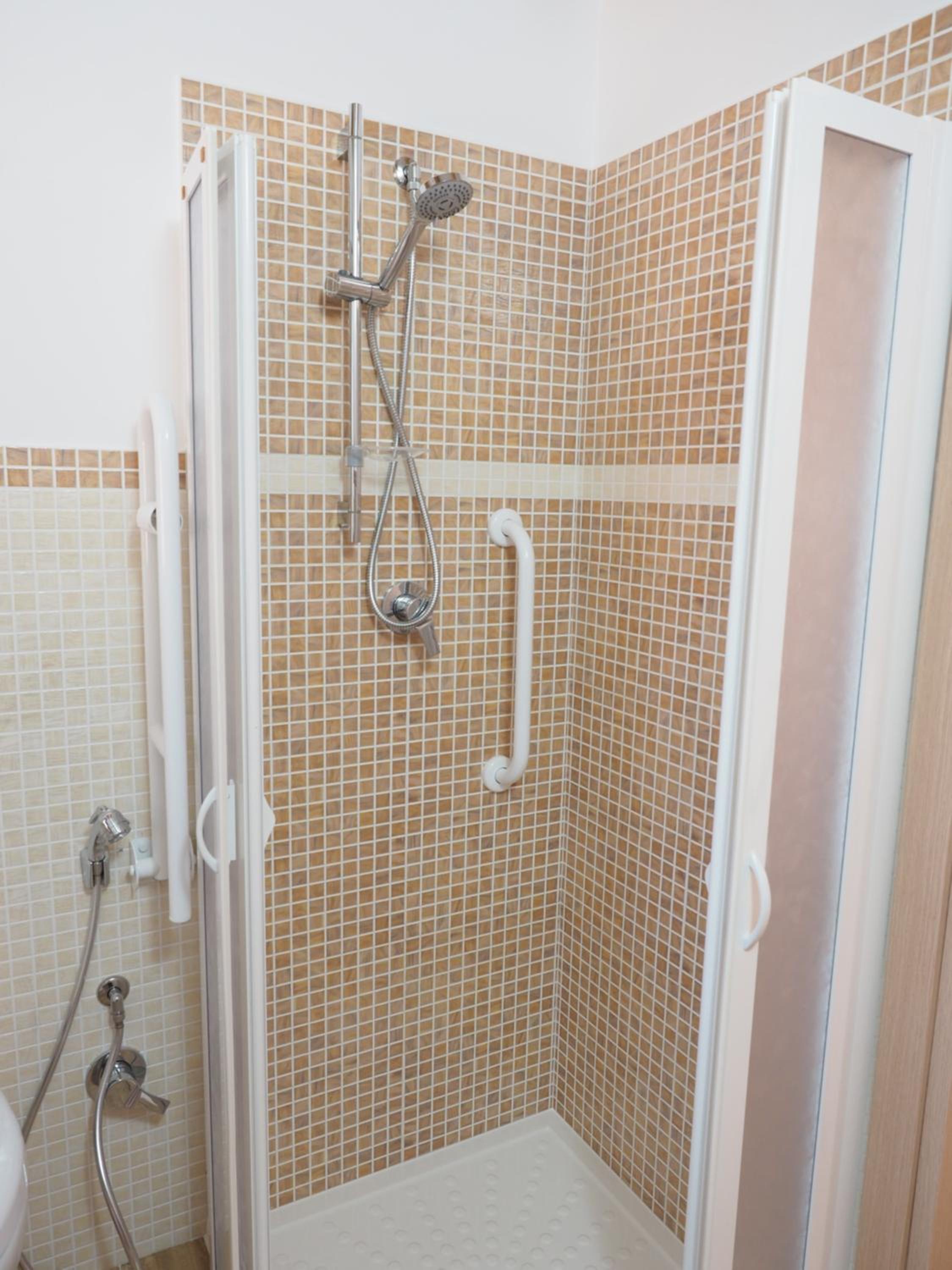 Photo 33