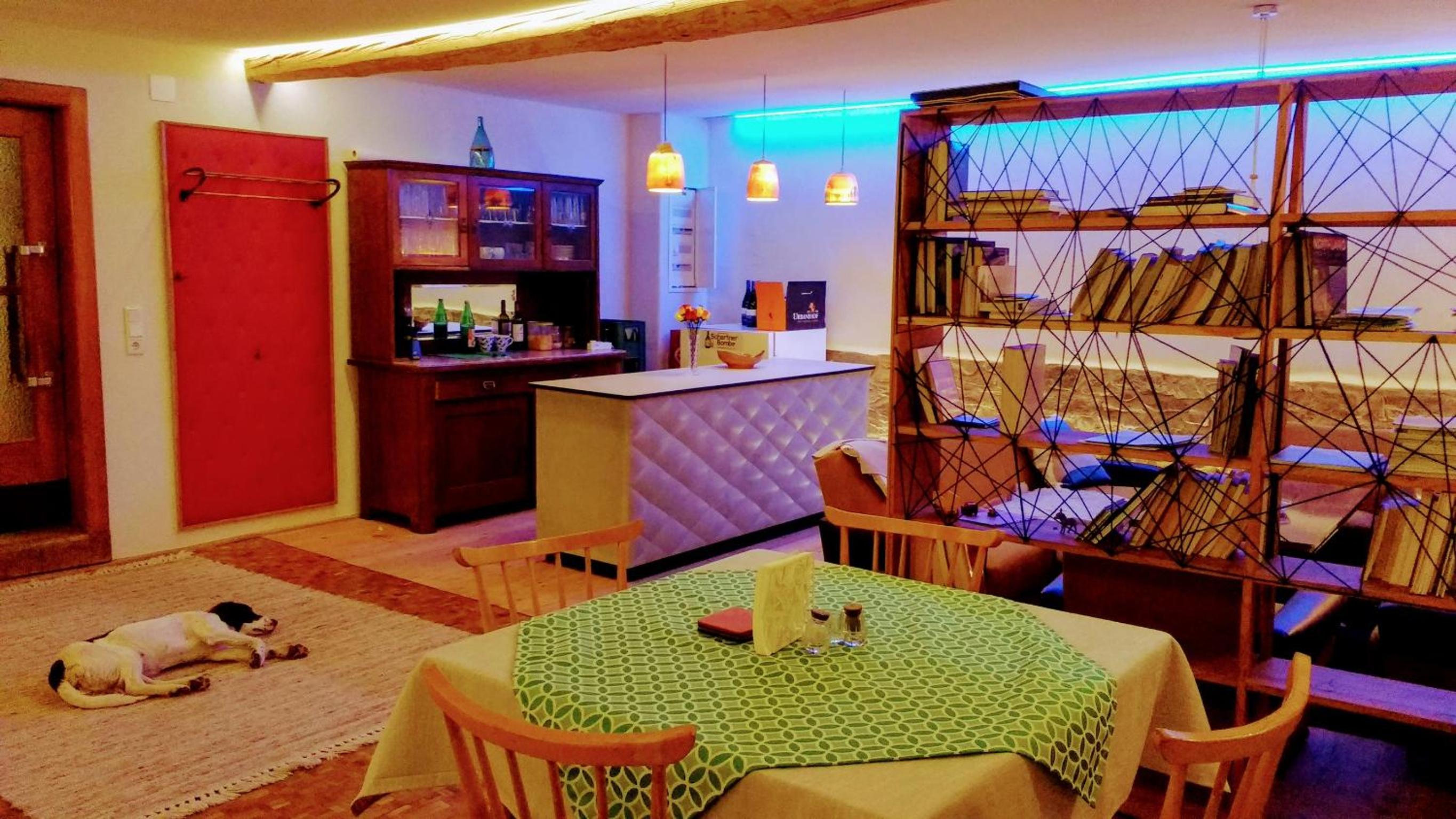 Hepi Lodge