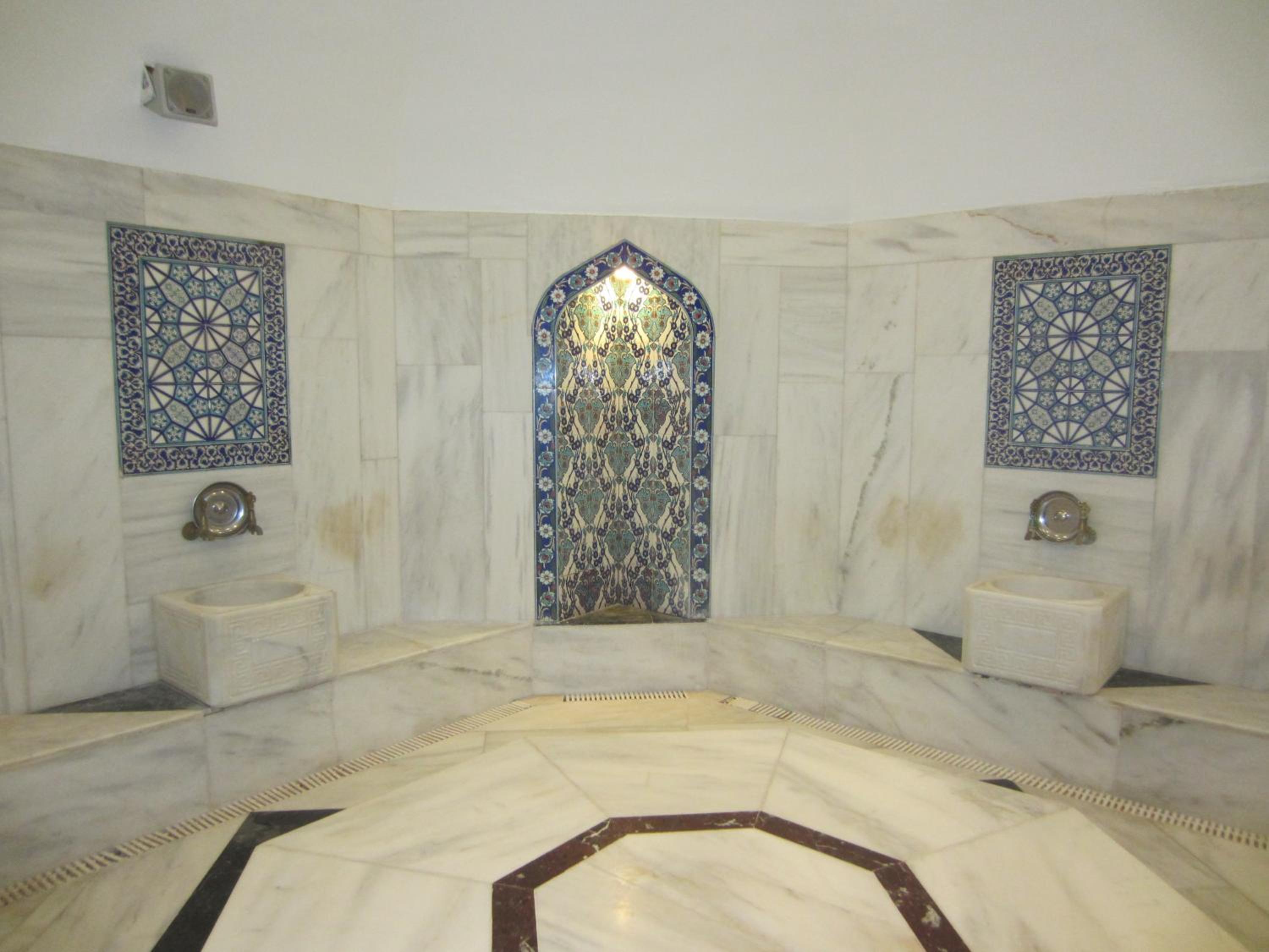 Golden Lotus Hotel - Image 76