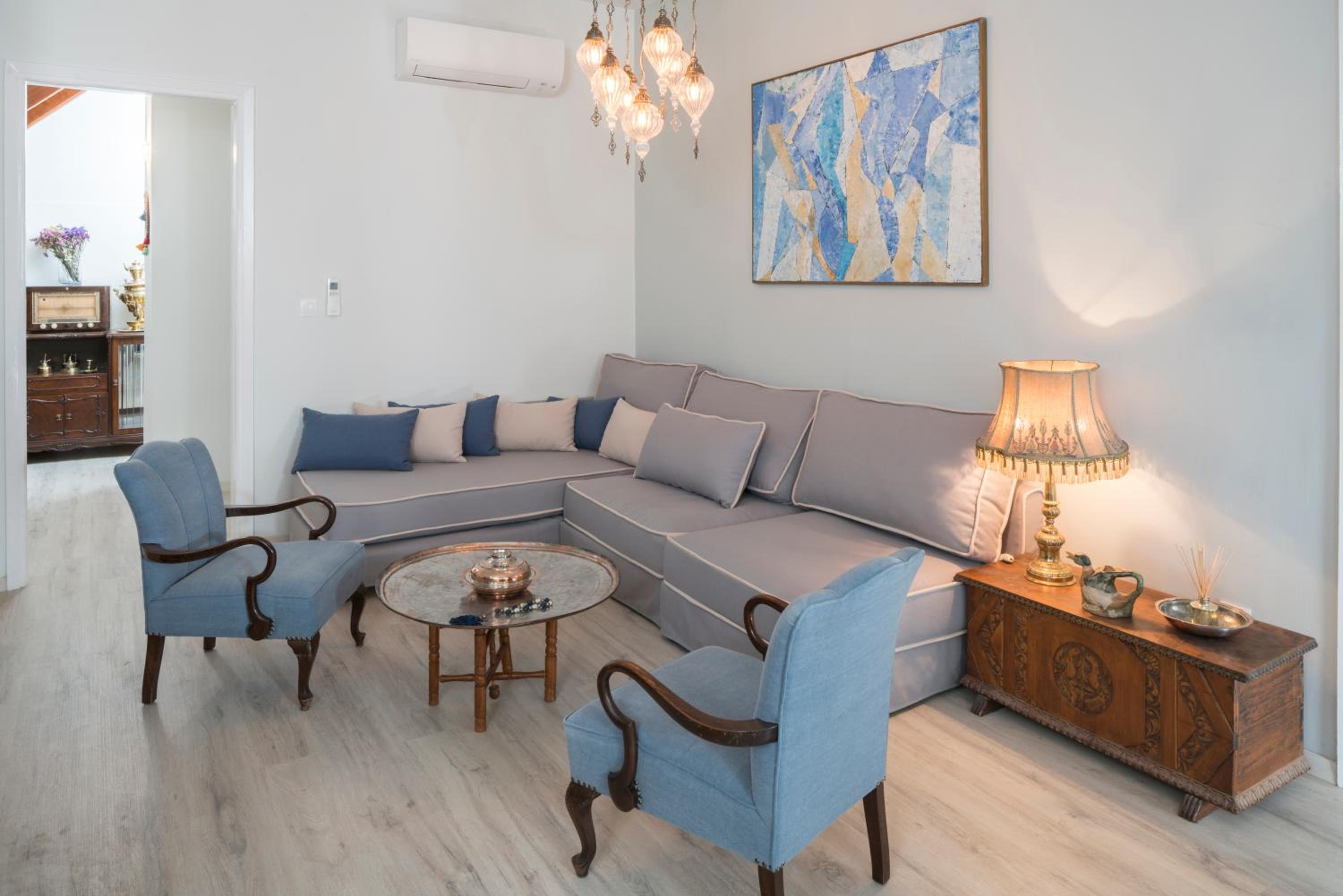 Athenian House in Plaka Villa by Athenian Homes