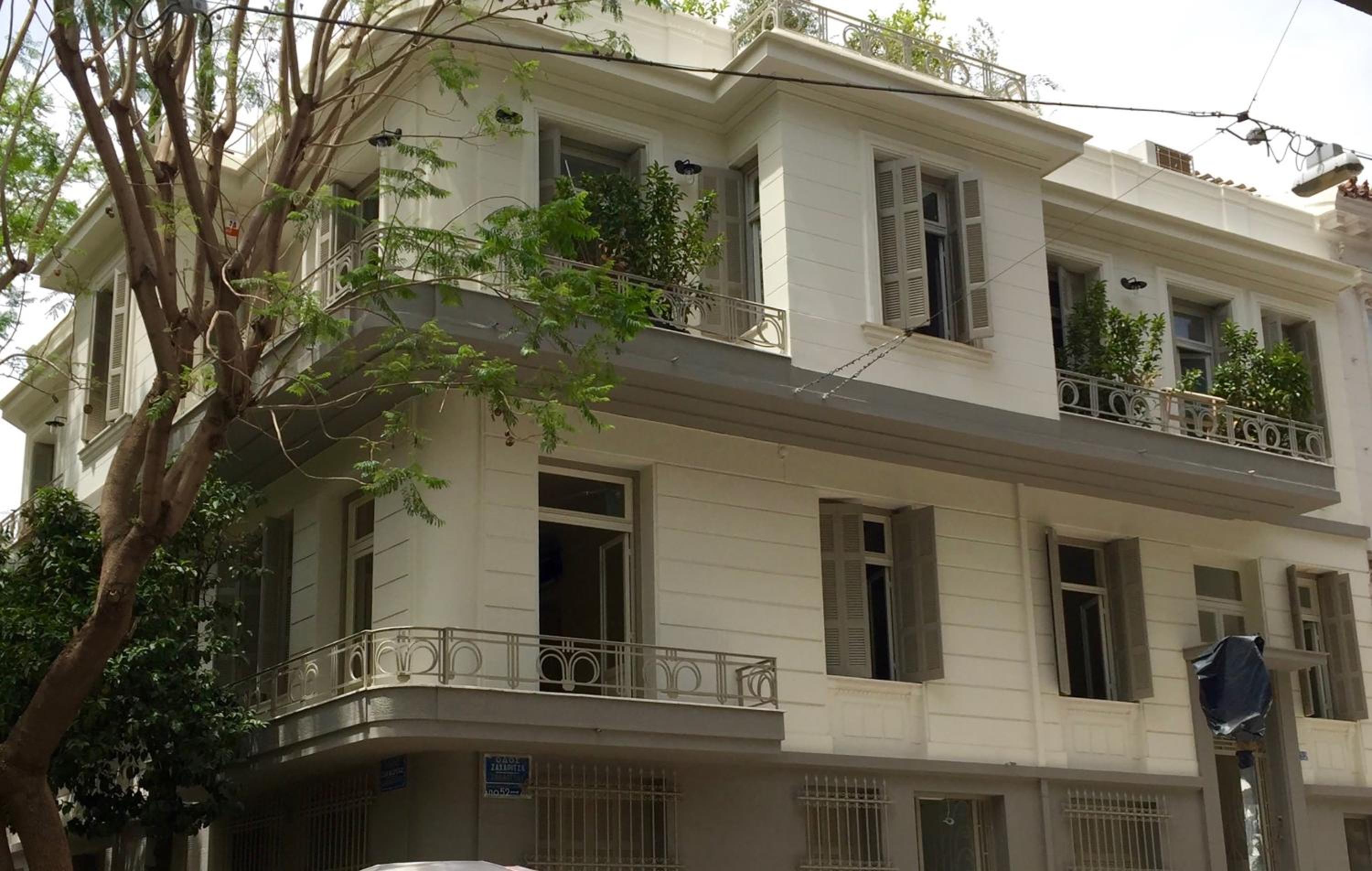 1930's Athenian House by YHA