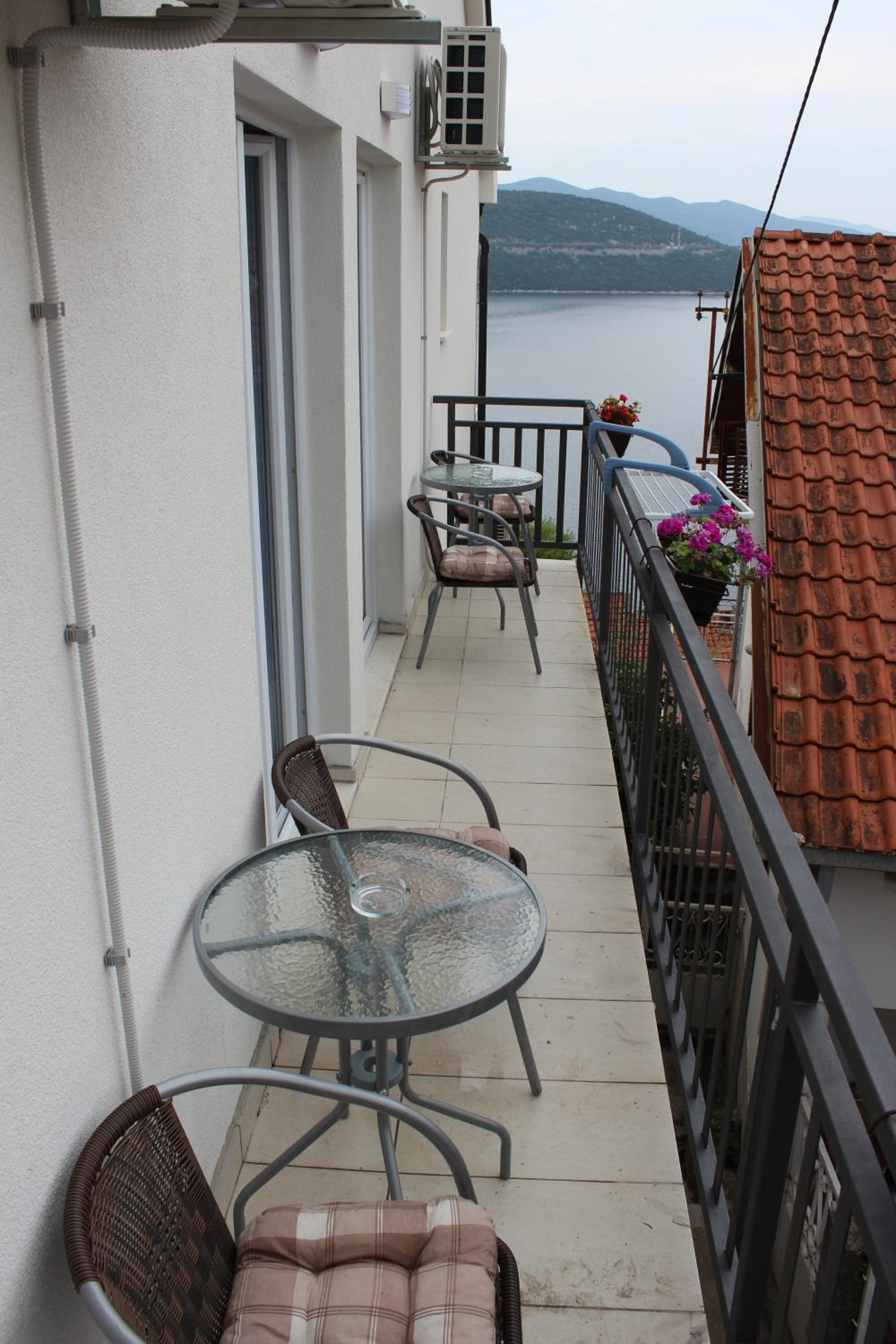 Guest House Put