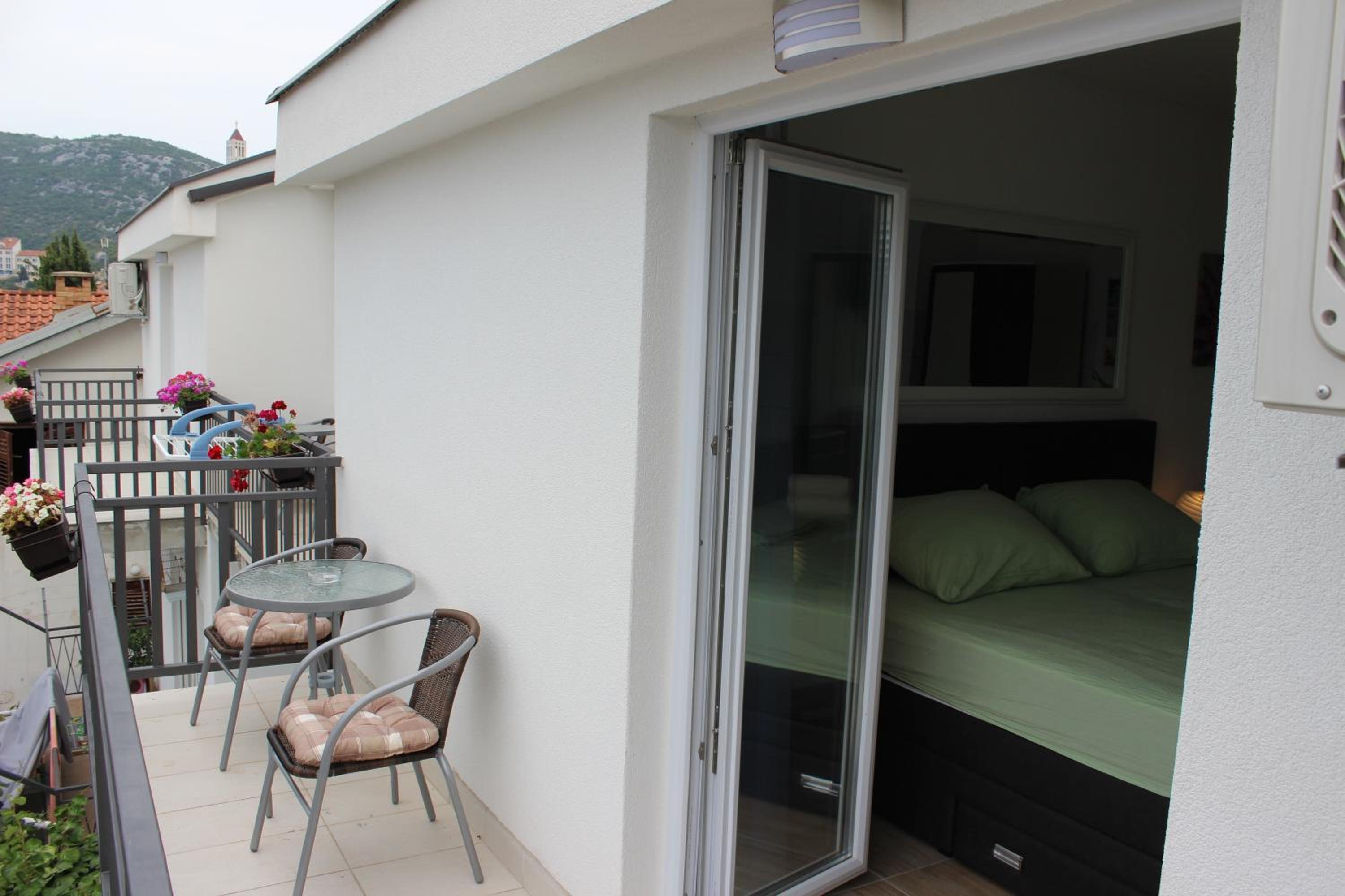 Guest House Put