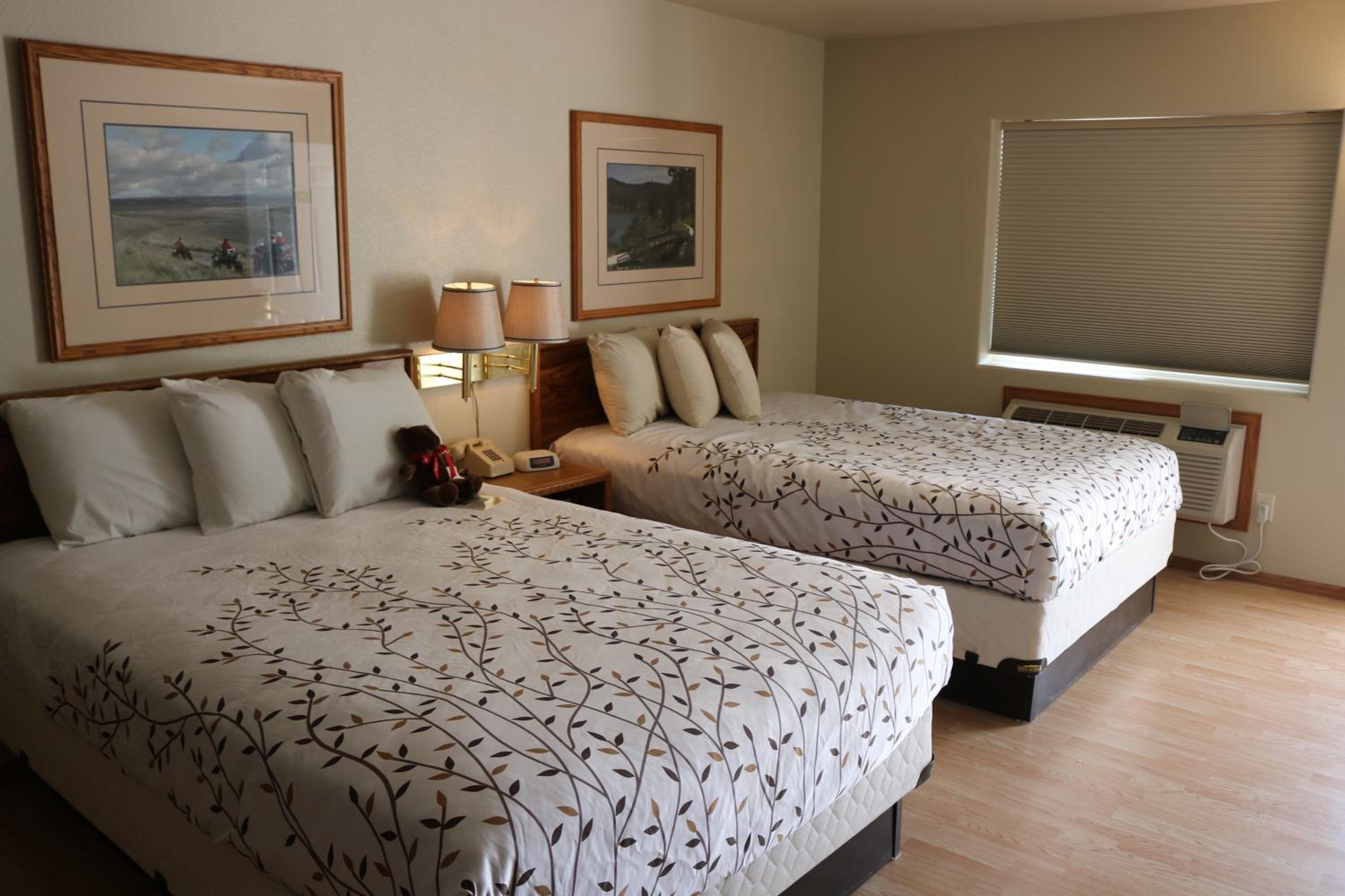 Roosevelt Inn Mount Rushmore