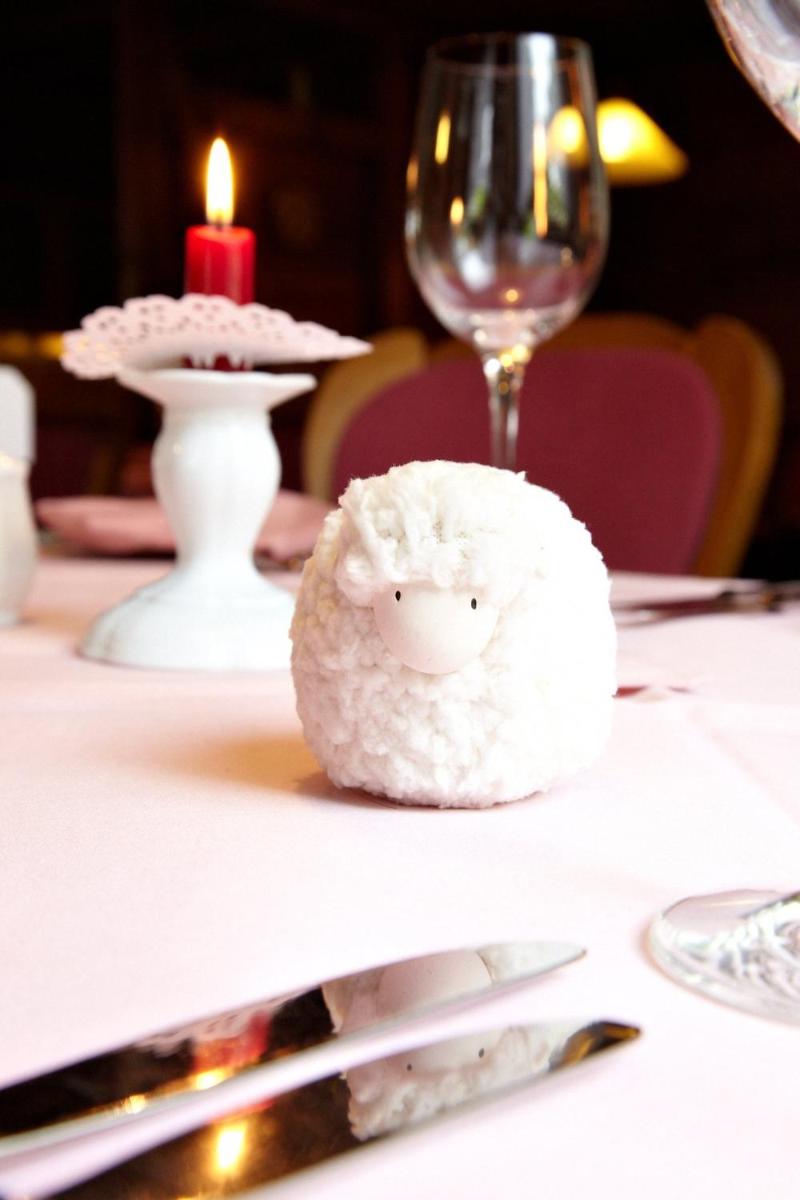 restaurant