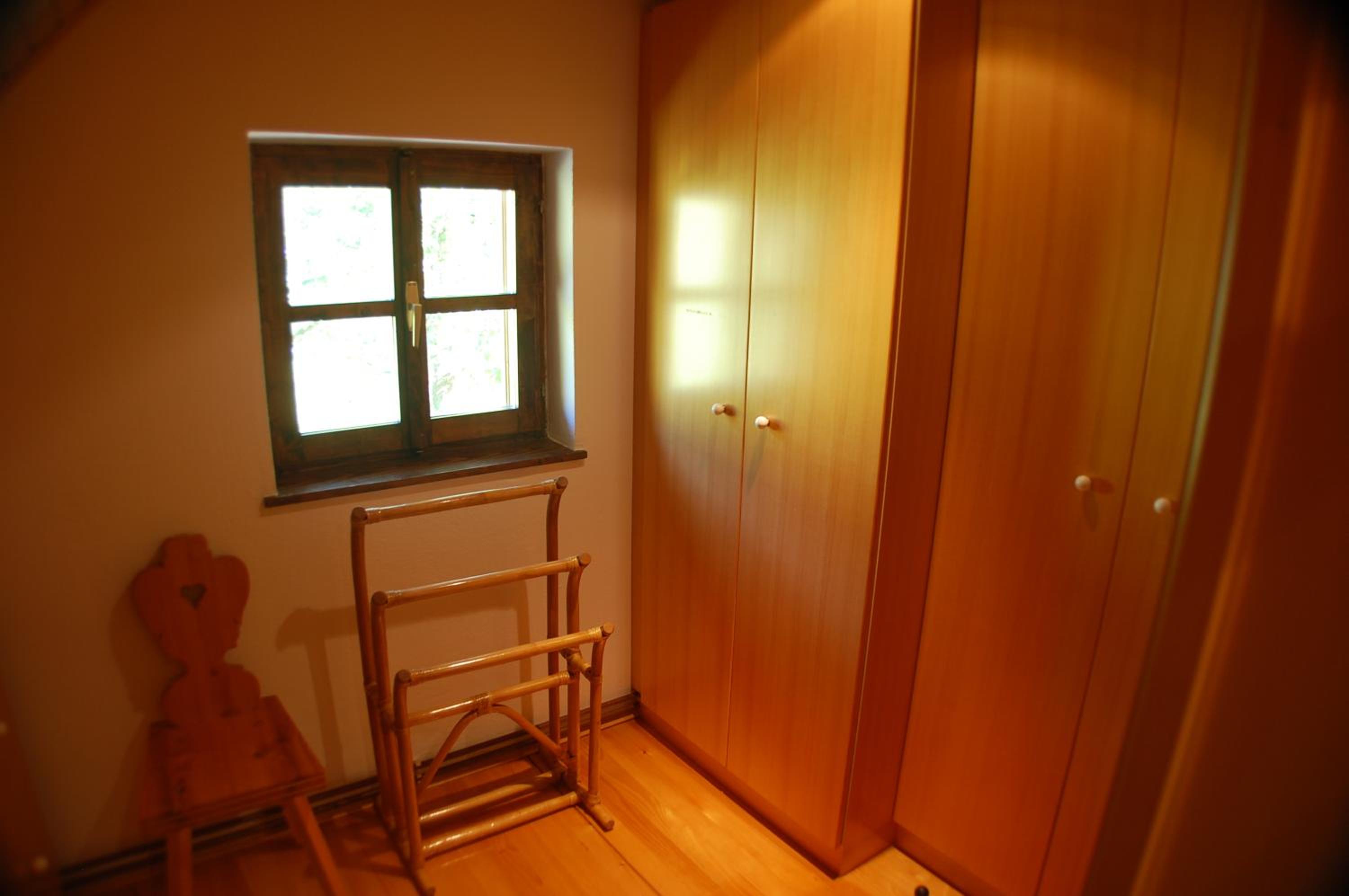 Photo 33