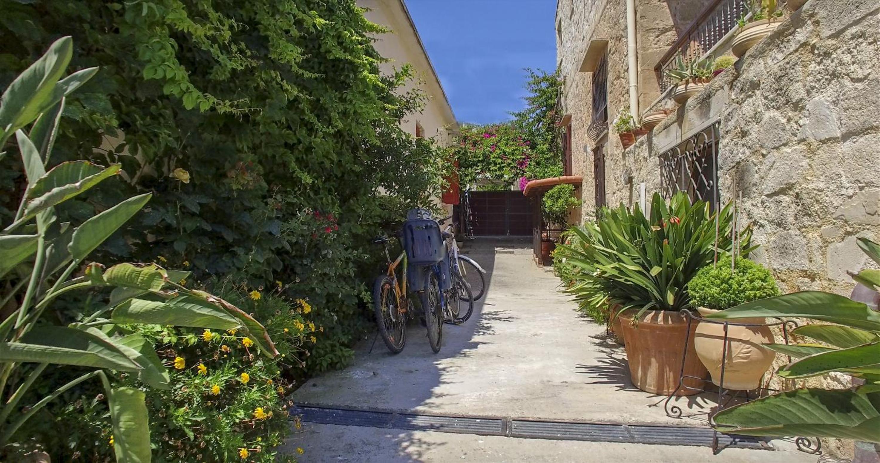 Villa Arhontariki