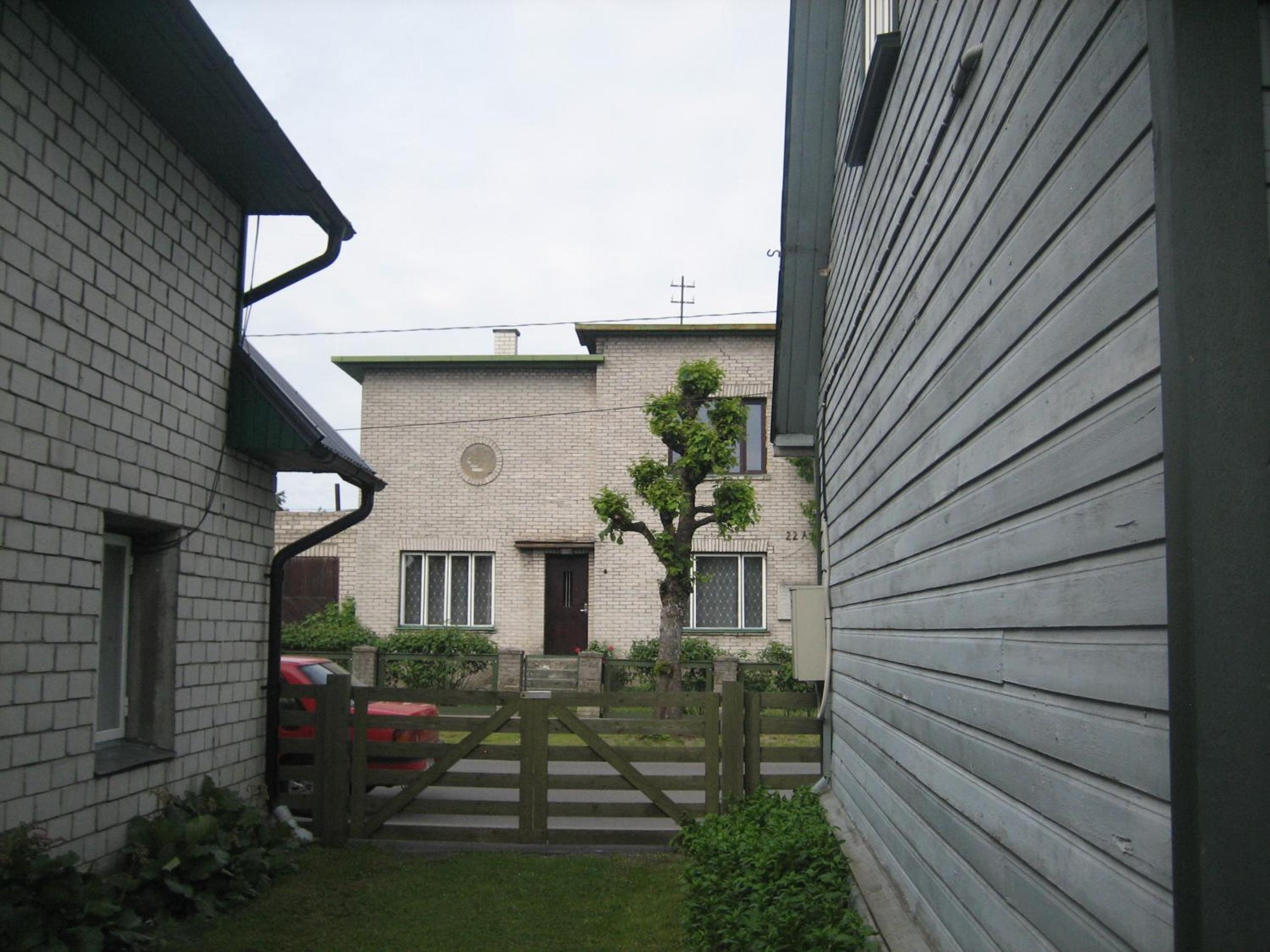 Photo 6