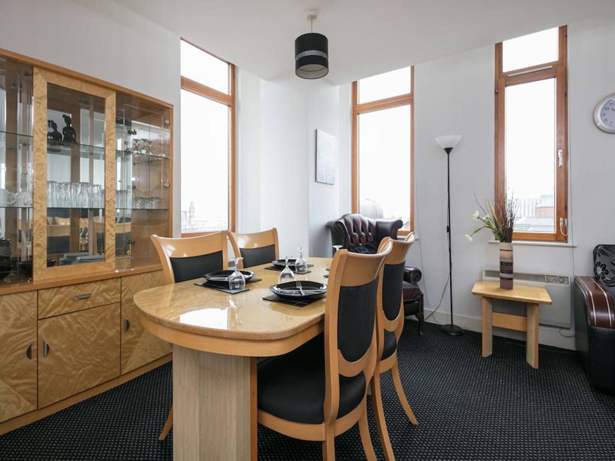 City Centre Apartment With Panoramic View view 5
