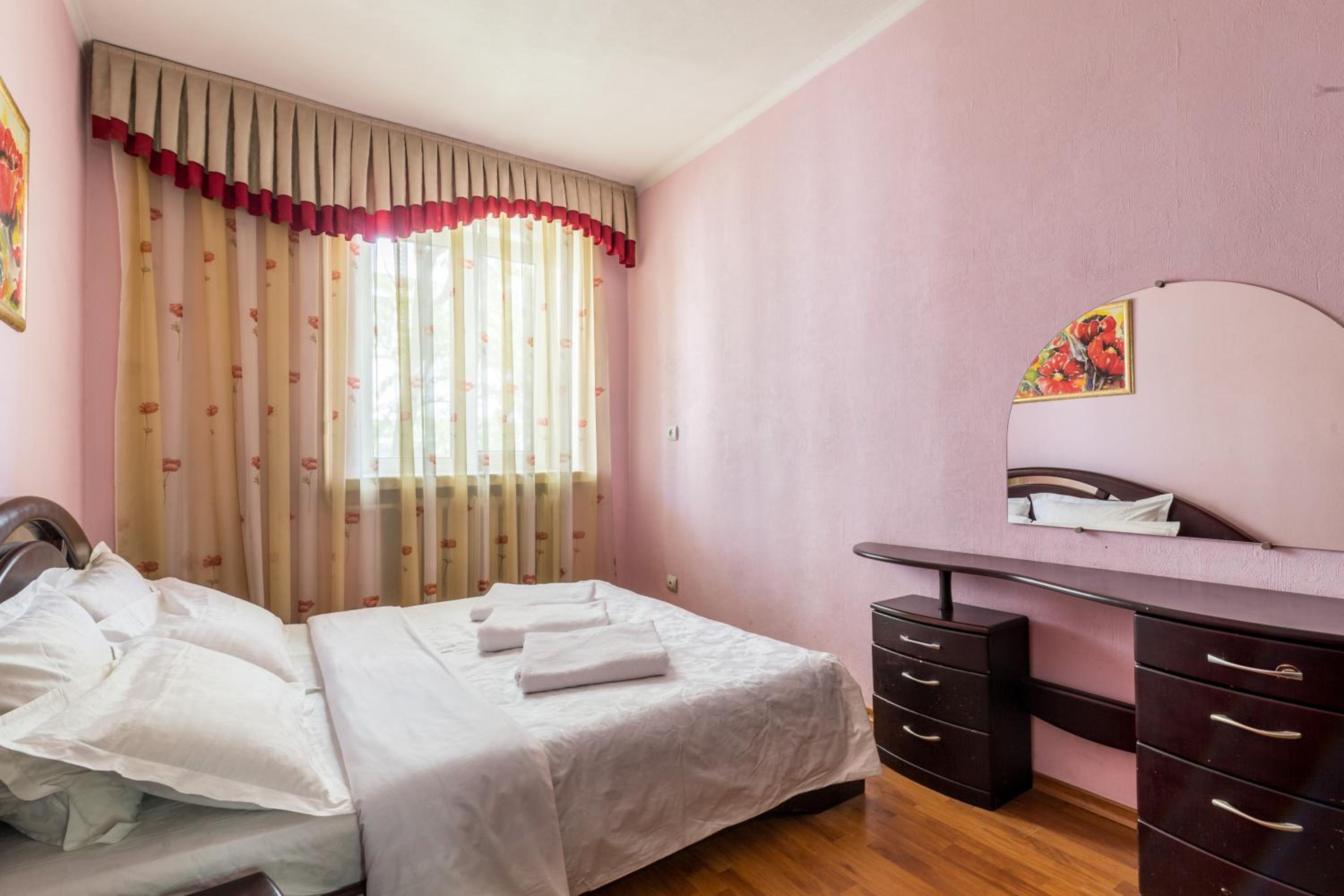 Lux 3-bedroom Most City area view 5