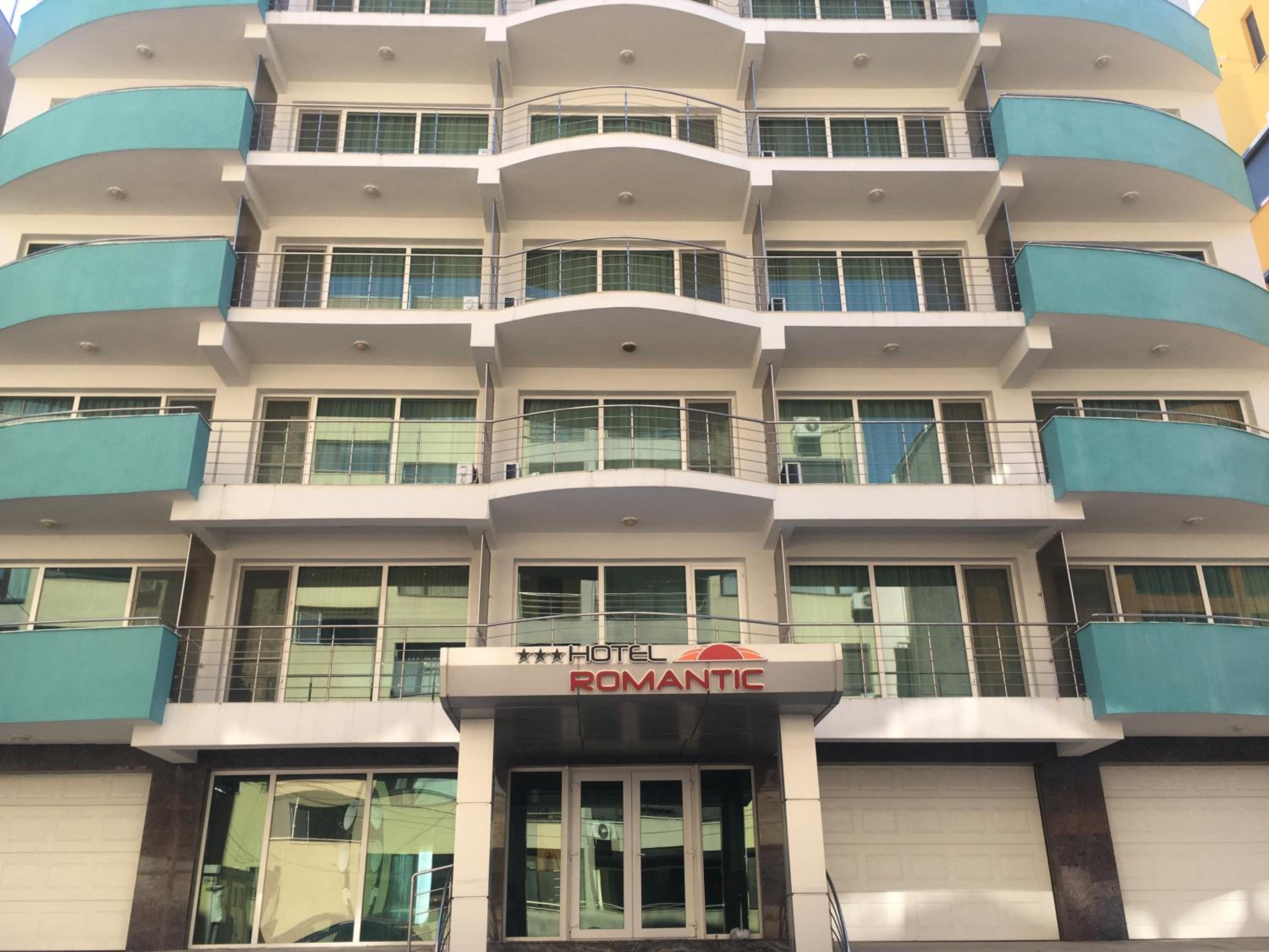 Hotel Romantic - Image 1