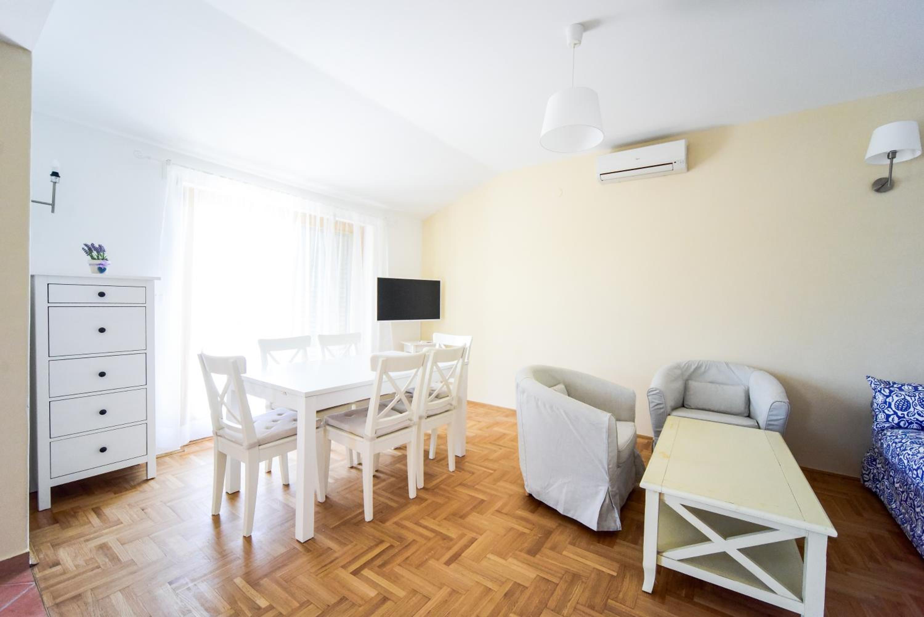Apartments Villa Perla