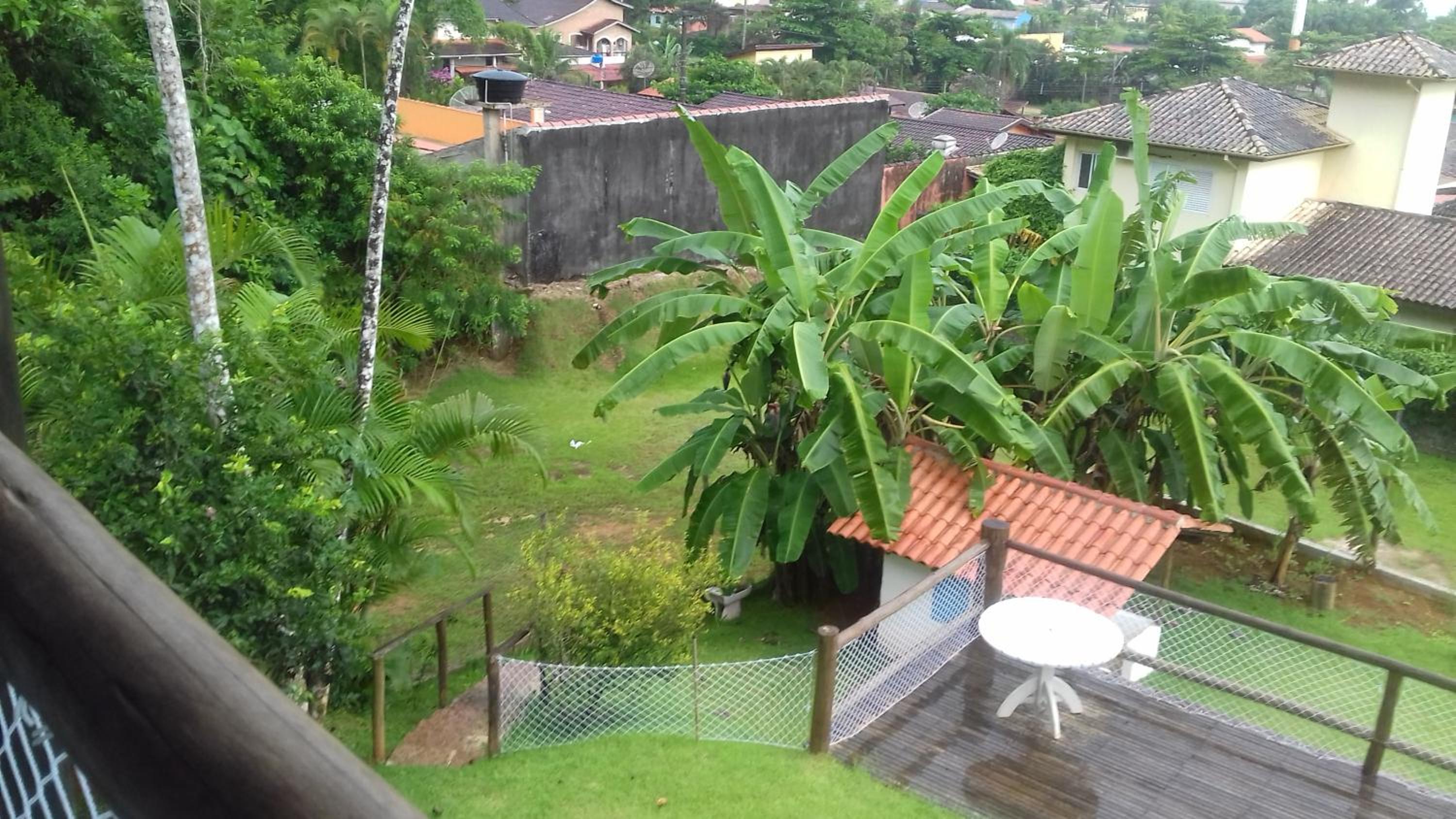 Casa rústica e charmosa em condomínio - Lagoinha