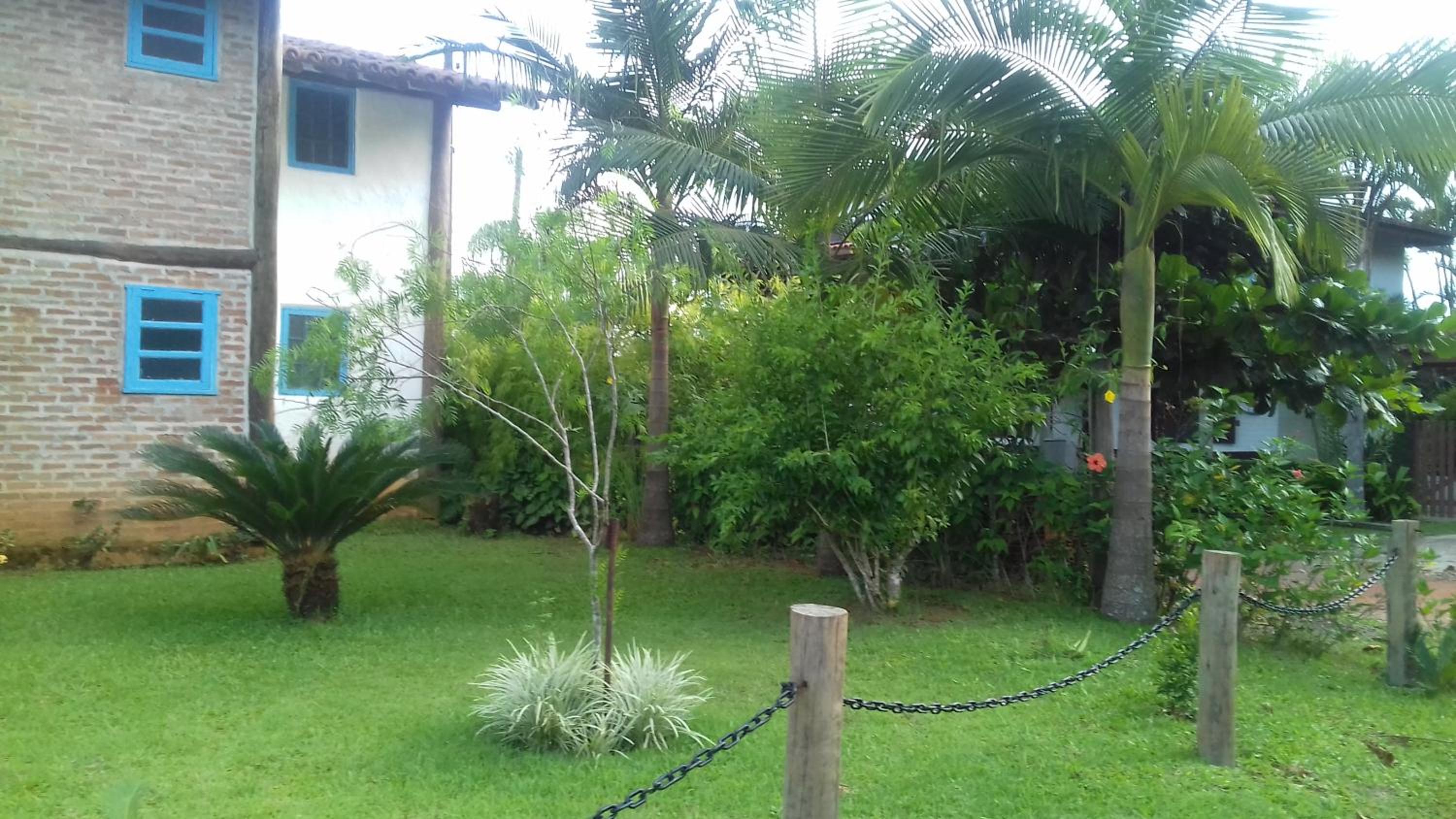 Casa rústica e charmosa em condomínio - Lagoinha