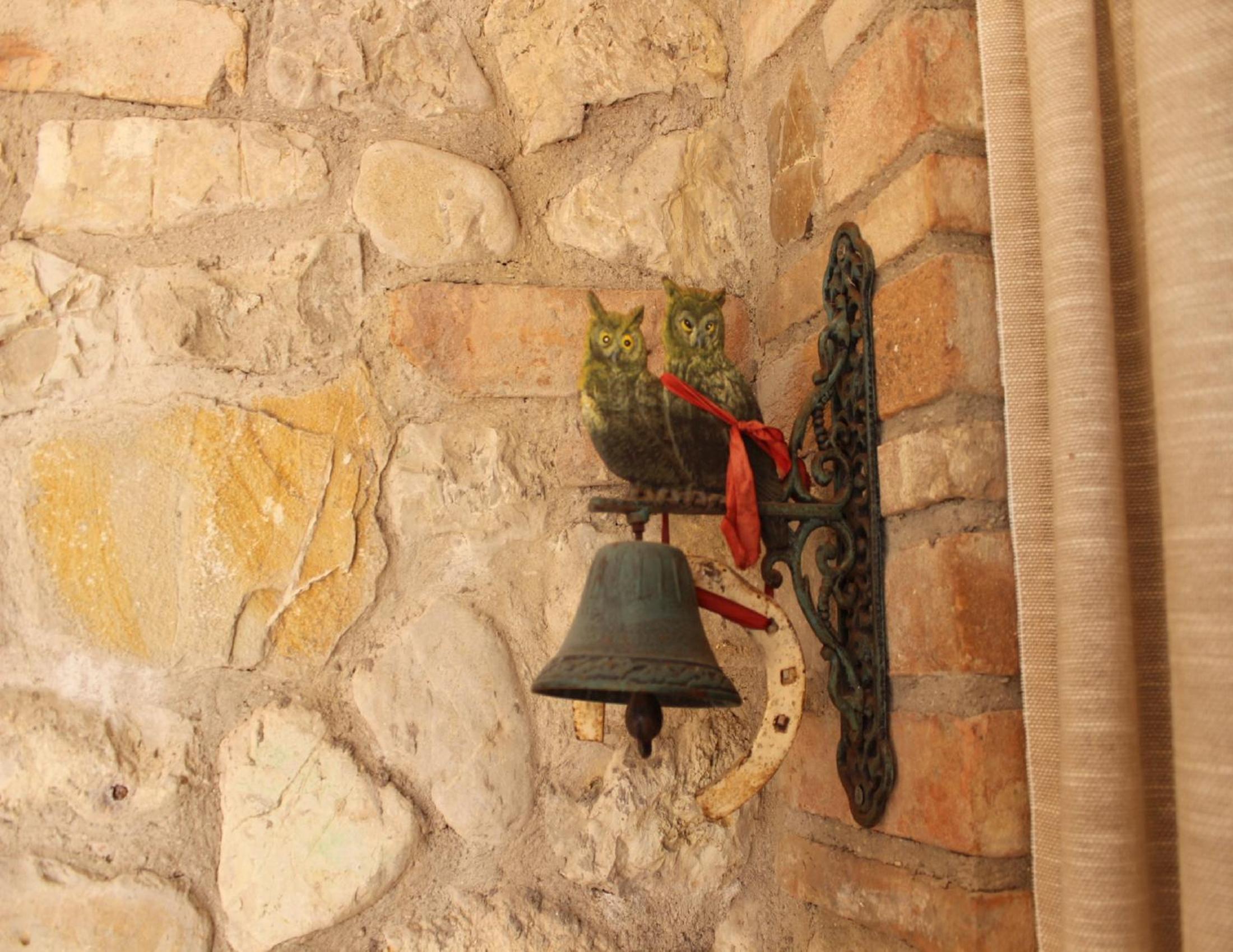 Photo 33
