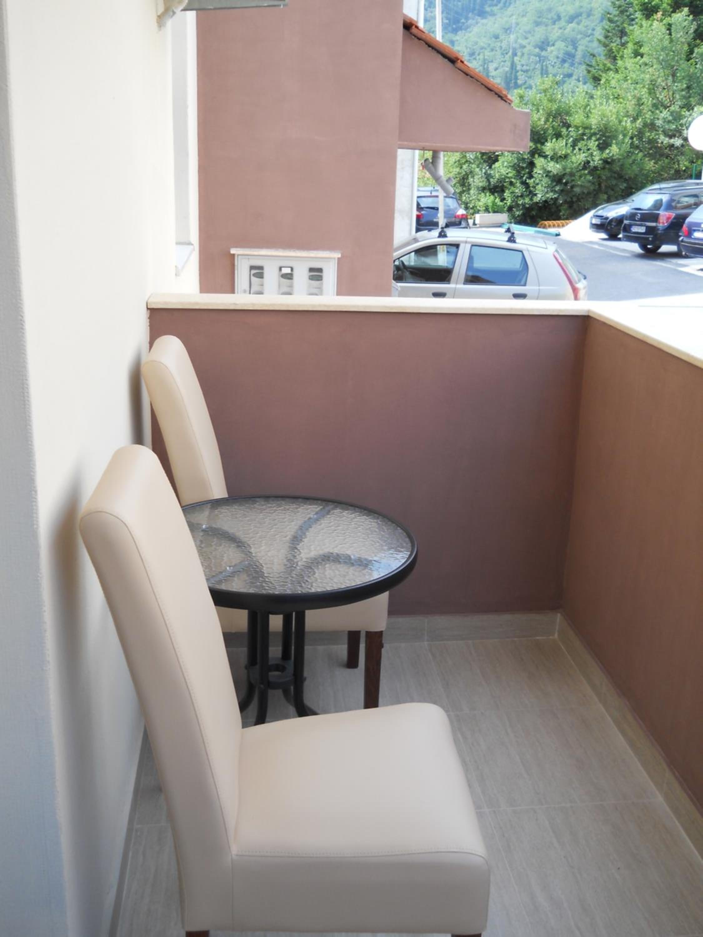 Apartments Mira