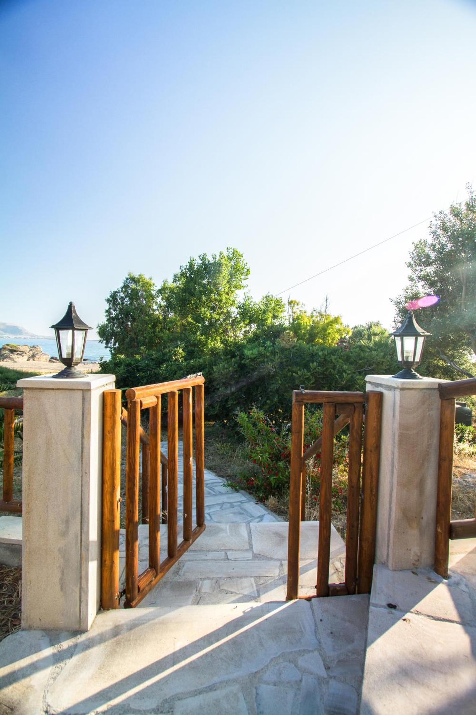Mera Beachfront House - Falasarna